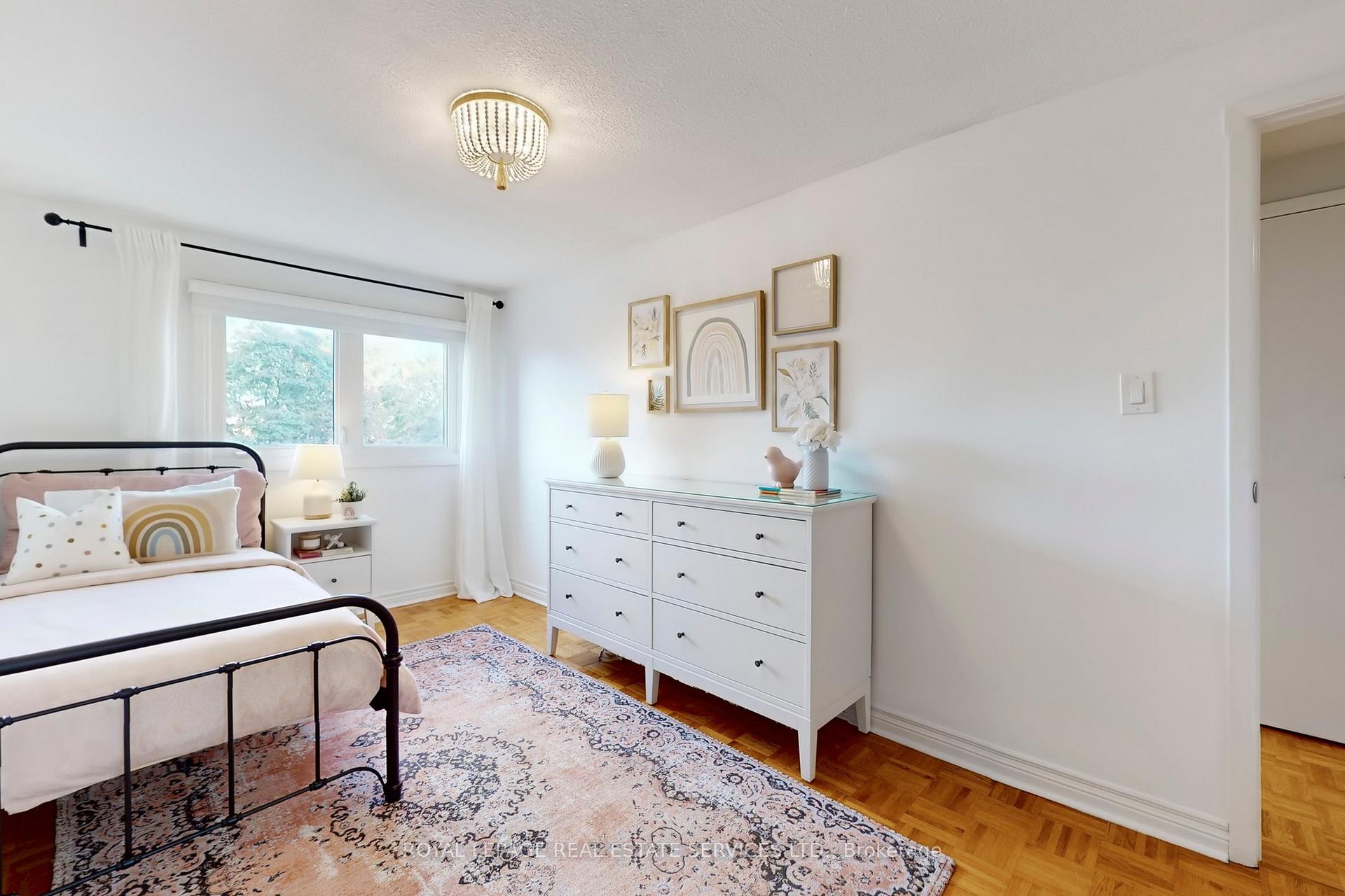 Photo 20 of 28 Rejane Crescent, Vaughan, Crestwood-Springfarm-Yorkhill — HOMEH