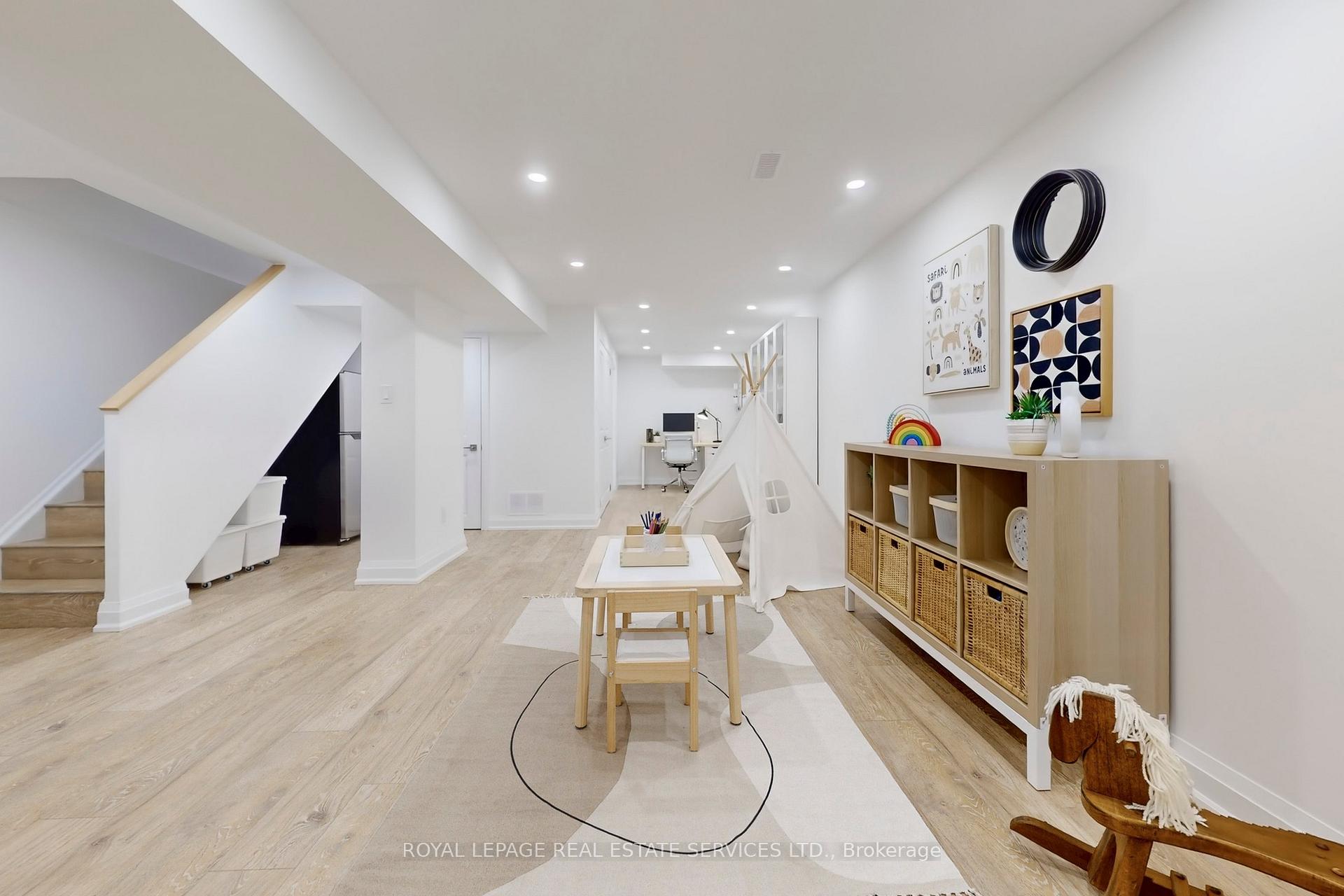 Photo 27 of 28 Rejane Crescent, Vaughan, Crestwood-Springfarm-Yorkhill — HOMEH
