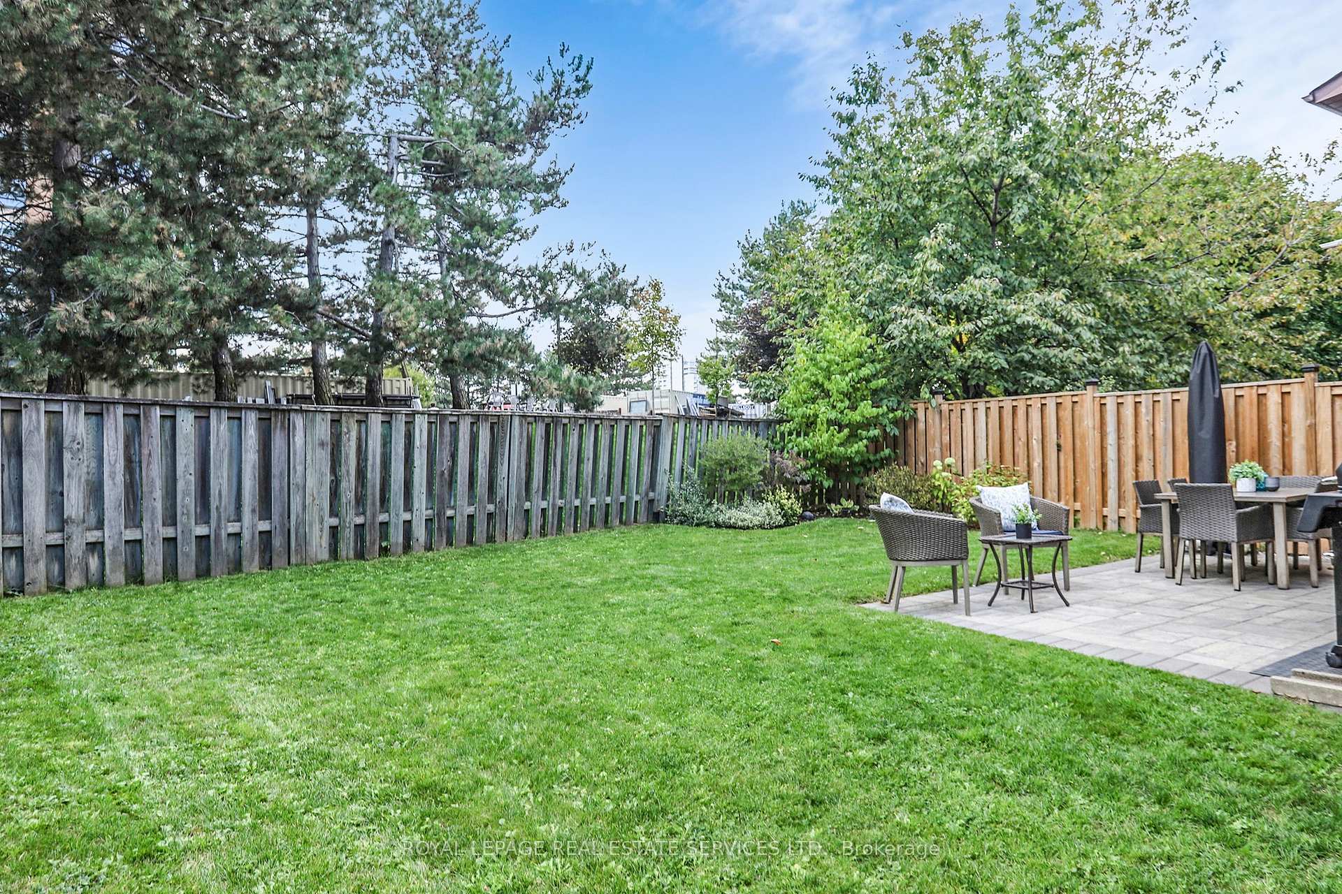 Photo 35 of 28 Rejane Crescent, Vaughan, Crestwood-Springfarm-Yorkhill — HOMEH