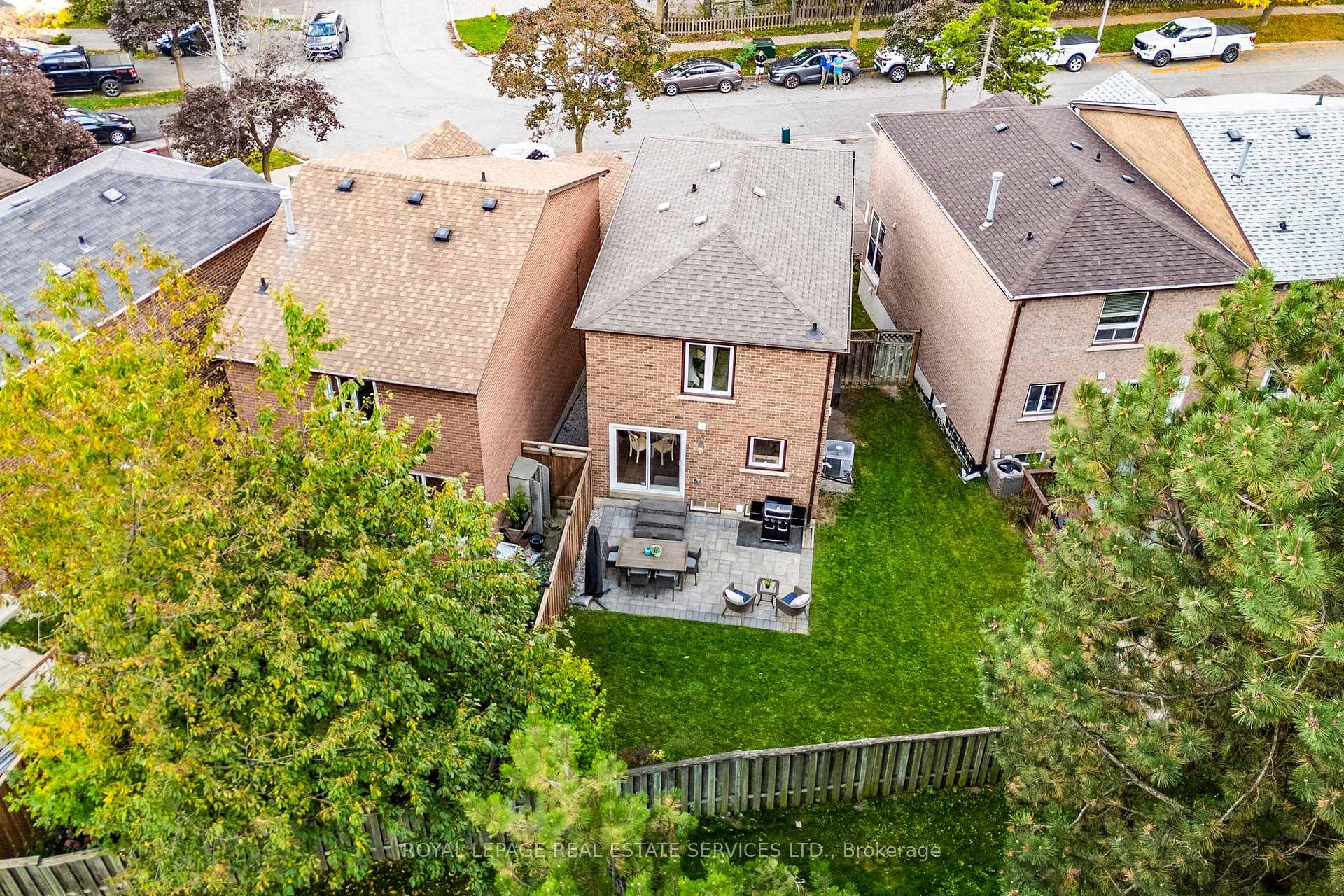 Photo 36 of 28 Rejane Crescent, Vaughan, Crestwood-Springfarm-Yorkhill — HOMEH