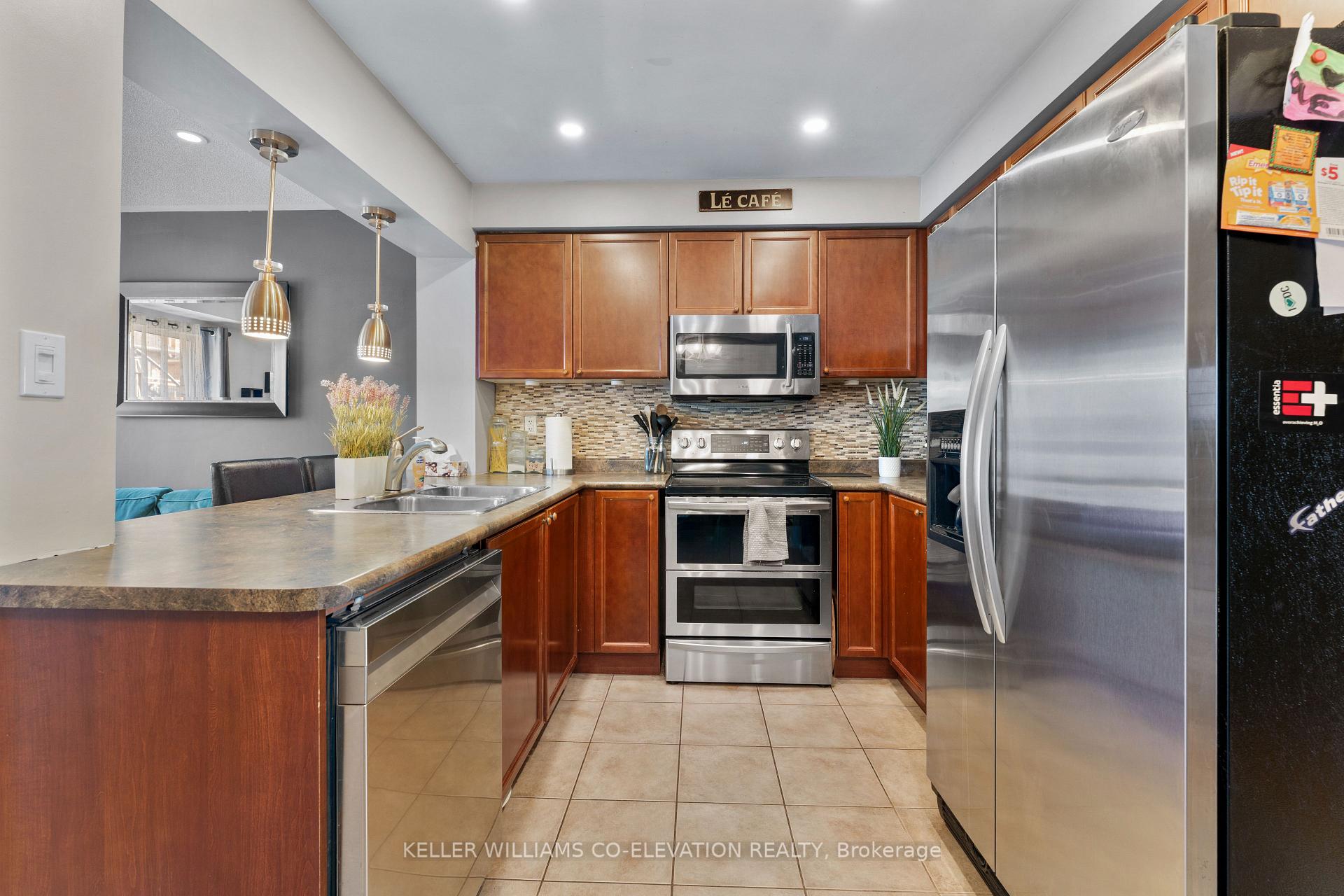 Photo 8 of 18 Atlantis Drive, Whitby, Blue Grass Meadows — HOMEH
