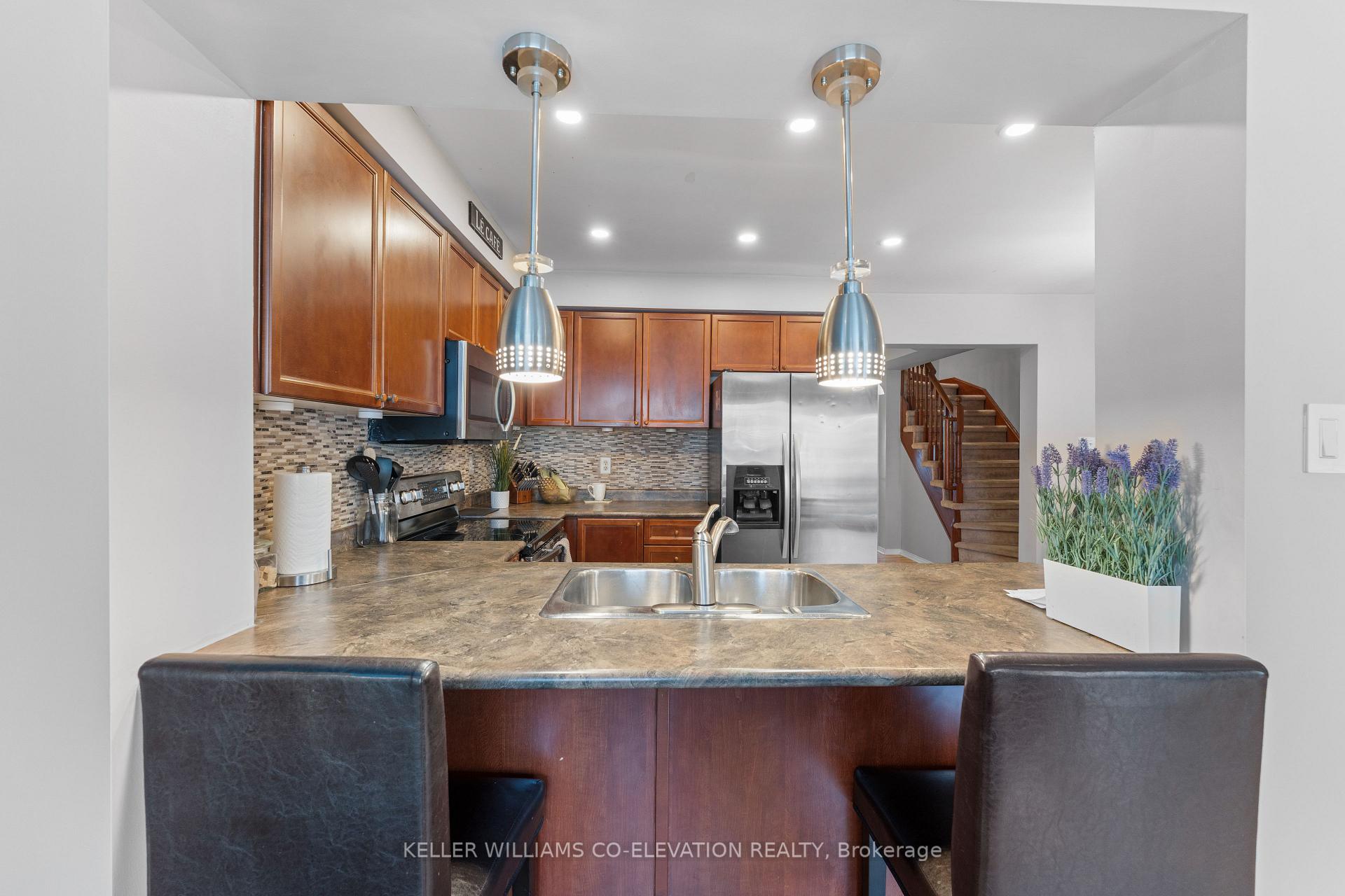 Photo 9 of 18 Atlantis Drive, Whitby, Blue Grass Meadows — HOMEH