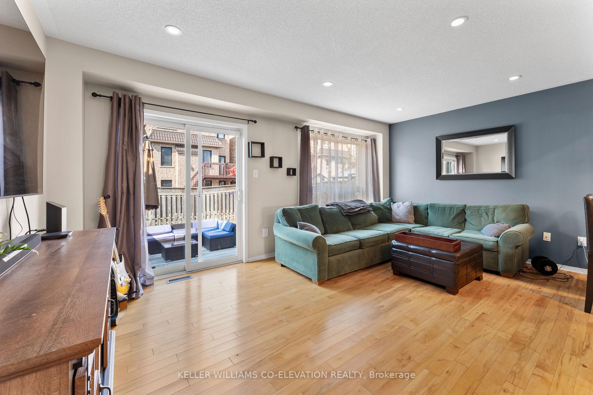 Photo 11 of 18 Atlantis Drive, Whitby, Blue Grass Meadows — HOMEH
