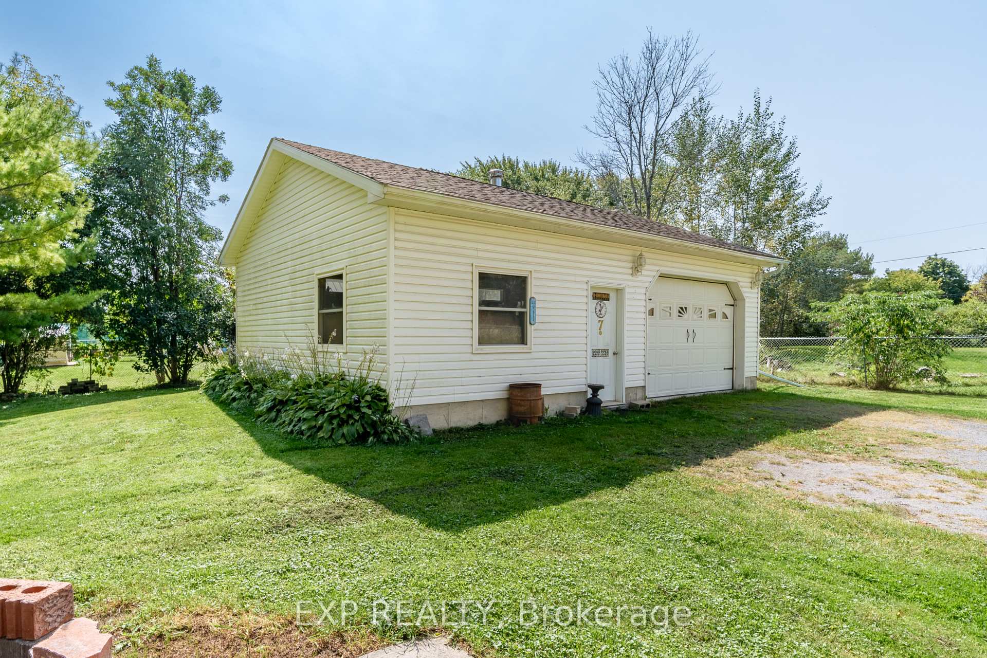 Photo 7 of 794 Old 2 Highway, Quinte West, Sidney Ward — HOMEH
