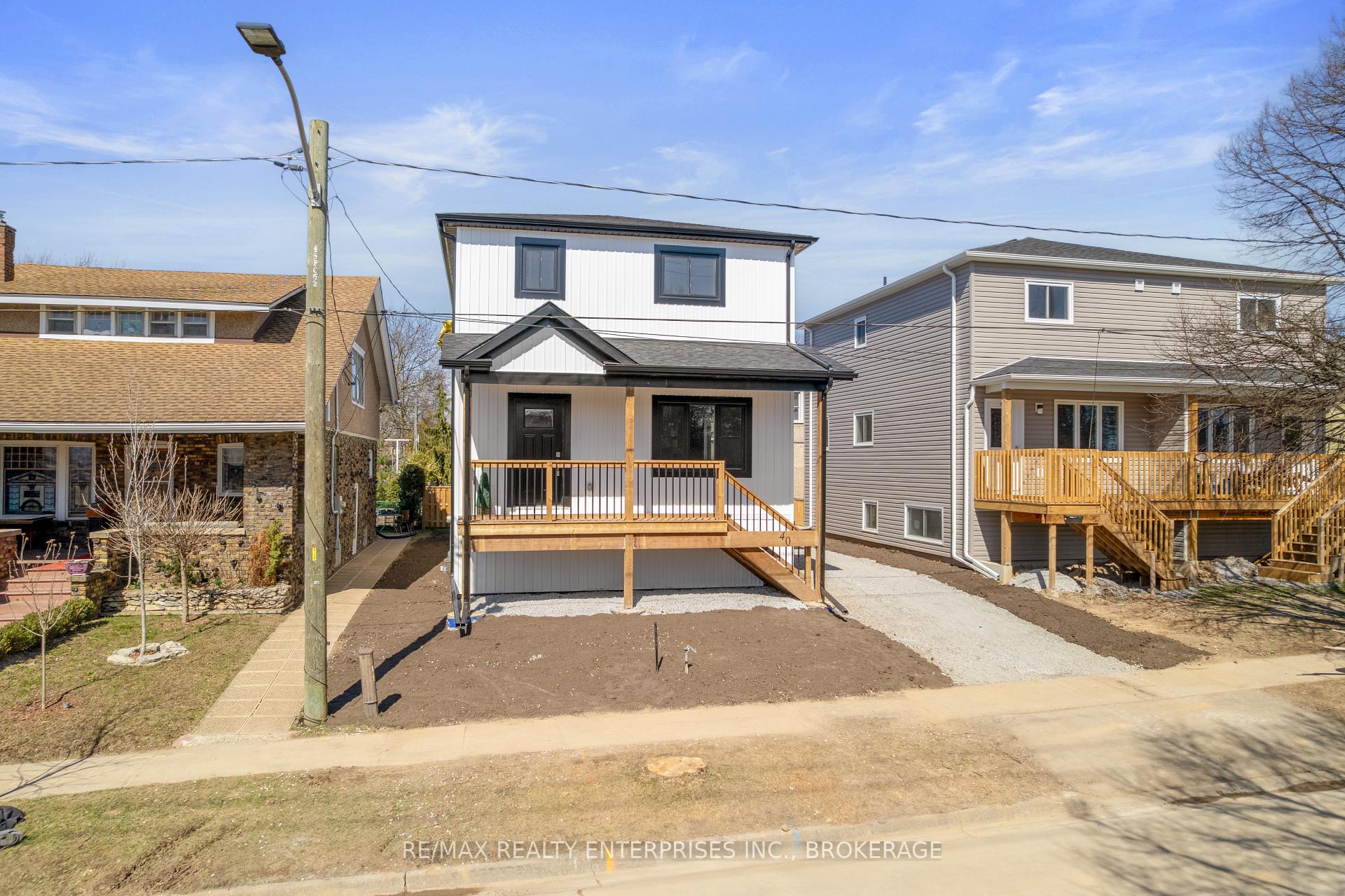 Front of 40 McMaster Avenue