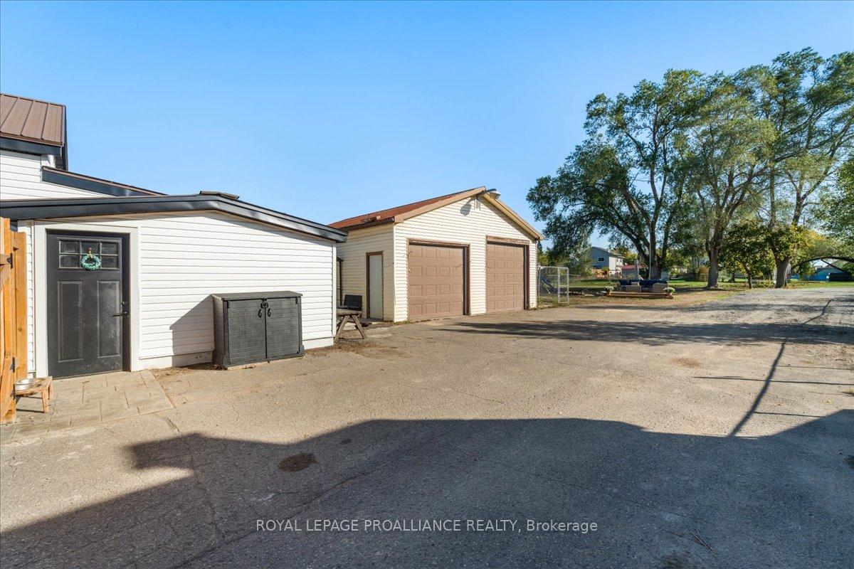 Photo 38 of 17 Centre Street, Belleville, Belleville Ward — HOMEH