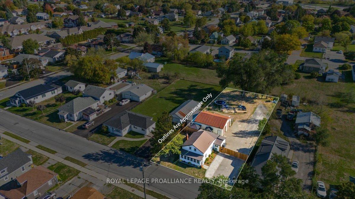 Photo 44 of 17 Centre Street, Belleville, Belleville Ward — HOMEH