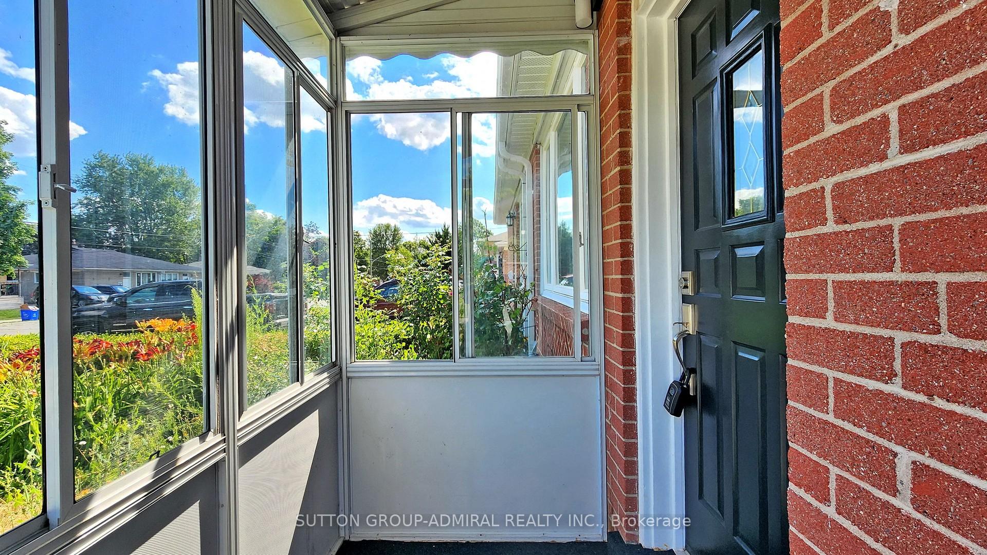 Photo 5 of 26 Davis Road, Aurora, Aurora Highlands — HOMEH