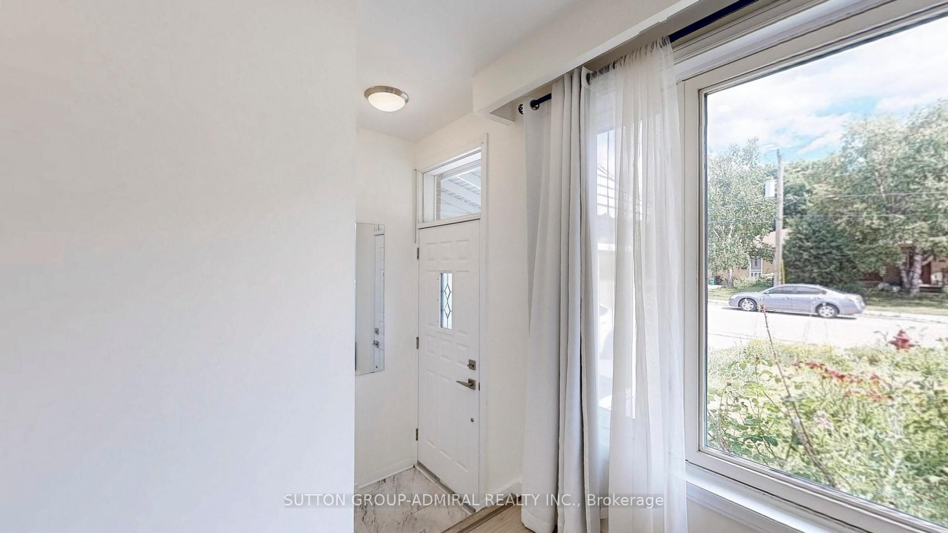 Photo 4 of 26 Davis Road, Aurora, Aurora Highlands — HOMEH