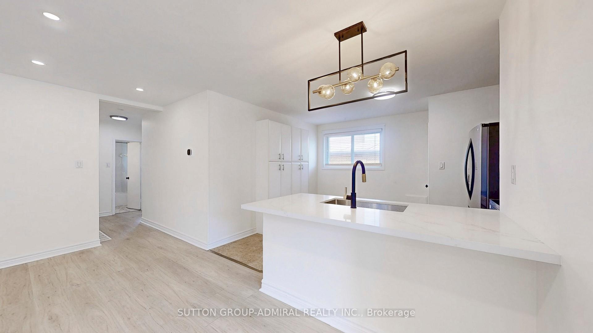 Photo 13 of 26 Davis Road, Aurora, Aurora Highlands — HOMEH