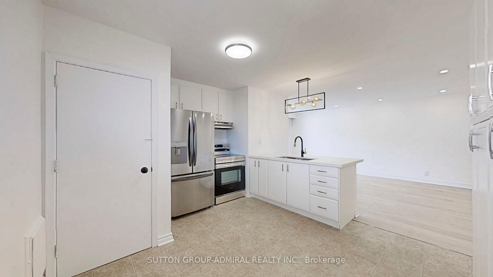 Photo 16 of 26 Davis Road, Aurora, Aurora Highlands — HOMEH