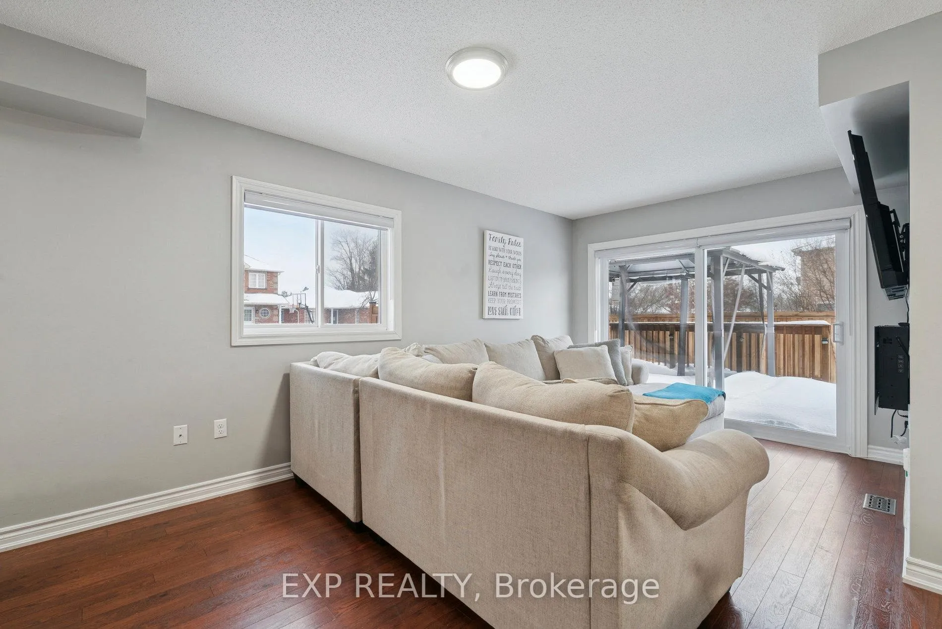 Photo 12 of 104 Sydenham Wells, Barrie, Georgian Drive — HOMEH