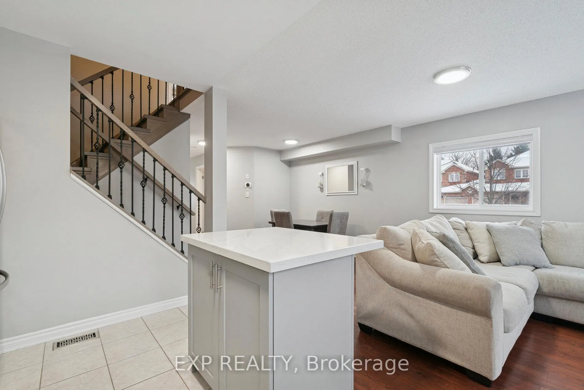 Photo 15 of 104 Sydenham Wells, Barrie, Georgian Drive — HOMEH