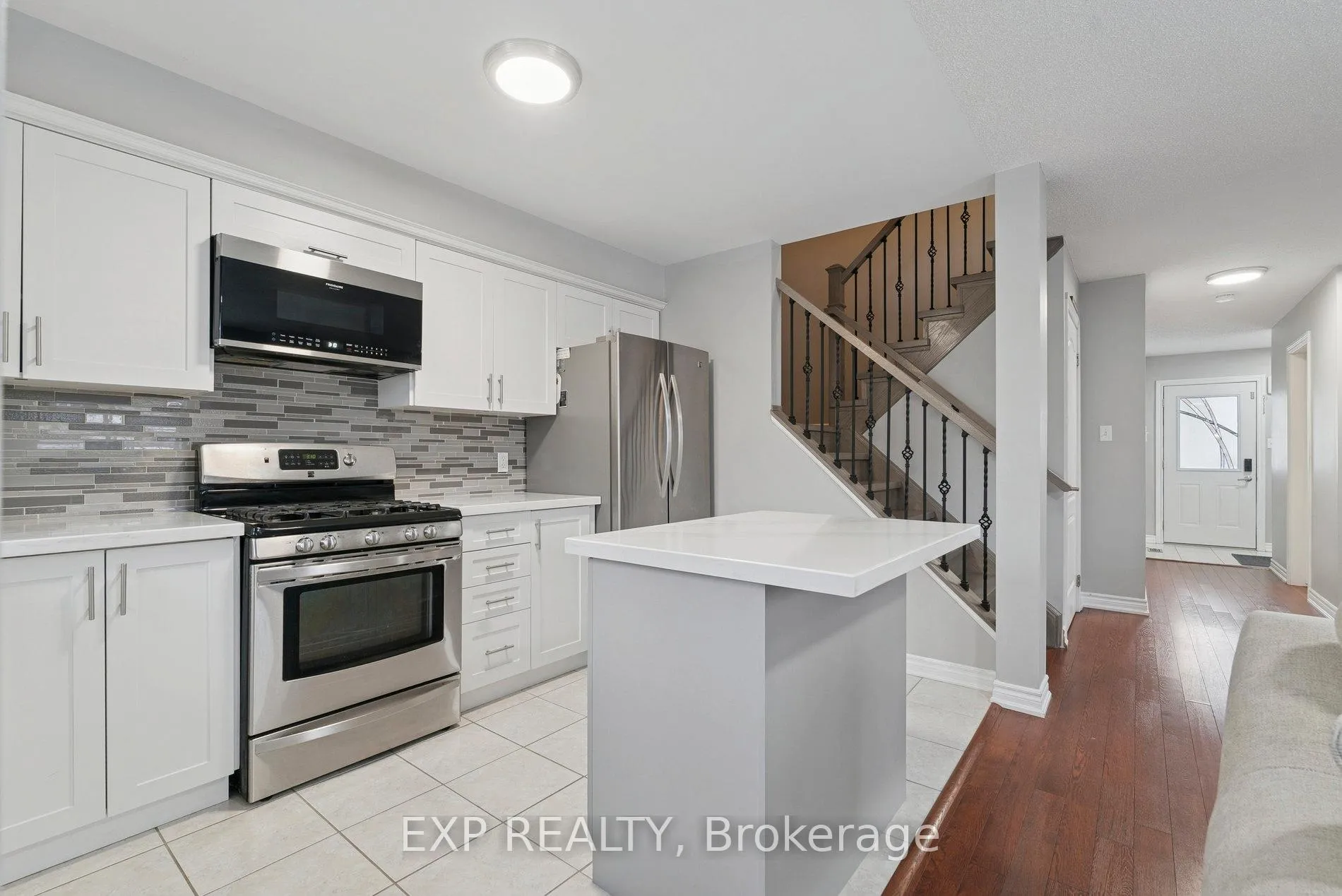 Photo 16 of 104 Sydenham Wells, Barrie, Georgian Drive — HOMEH