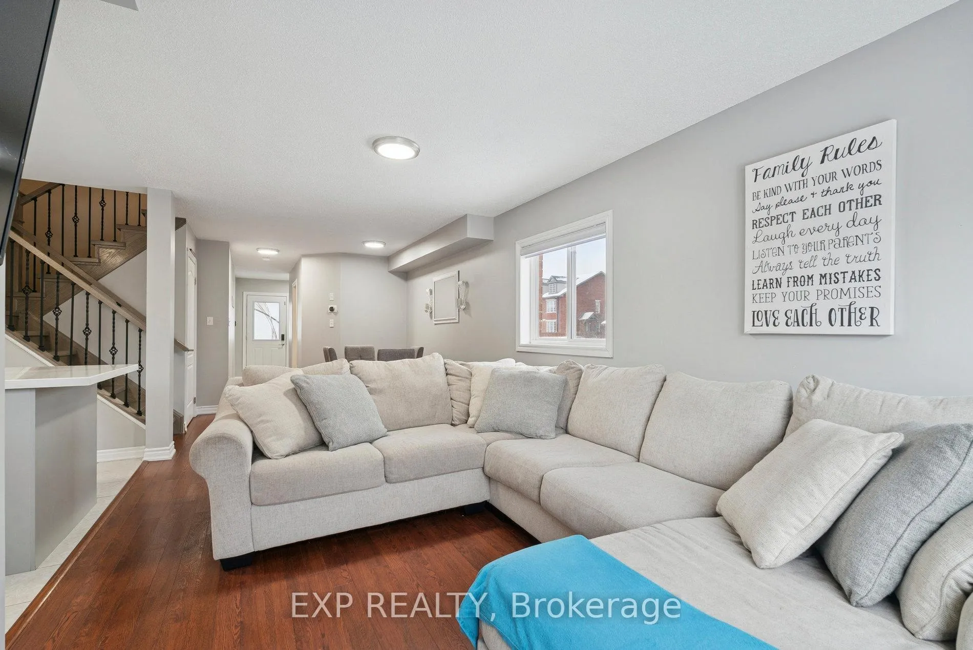 Photo 17 of 104 Sydenham Wells, Barrie, Georgian Drive — HOMEH