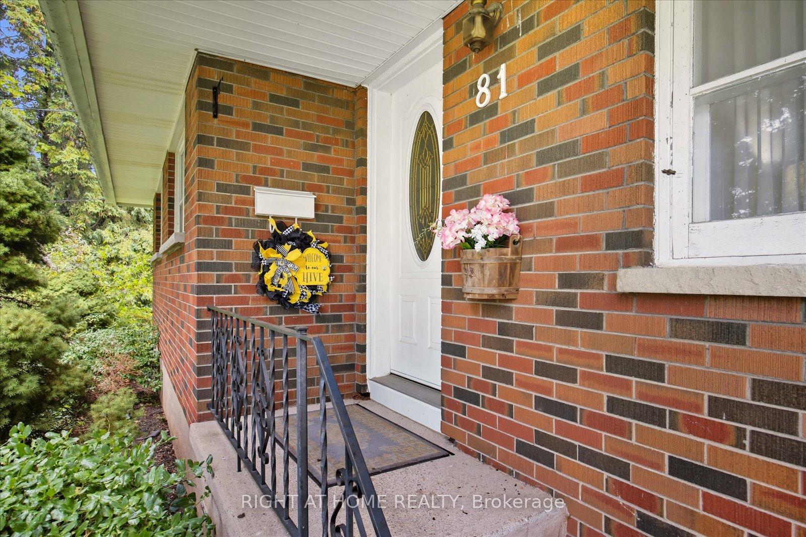 Photo 2 of 81 Meadow Crescent, Whitby, Blue Grass Meadows — HOMEH