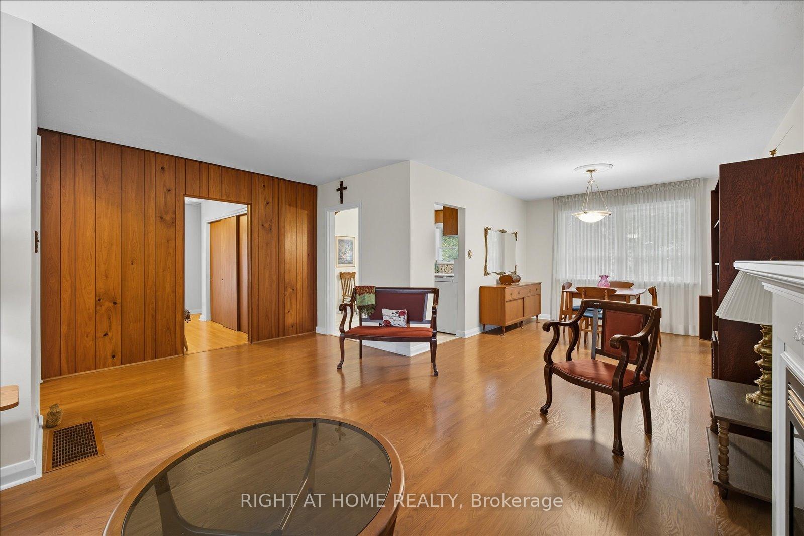 Photo 8 of 81 Meadow Crescent, Whitby, Blue Grass Meadows — HOMEH