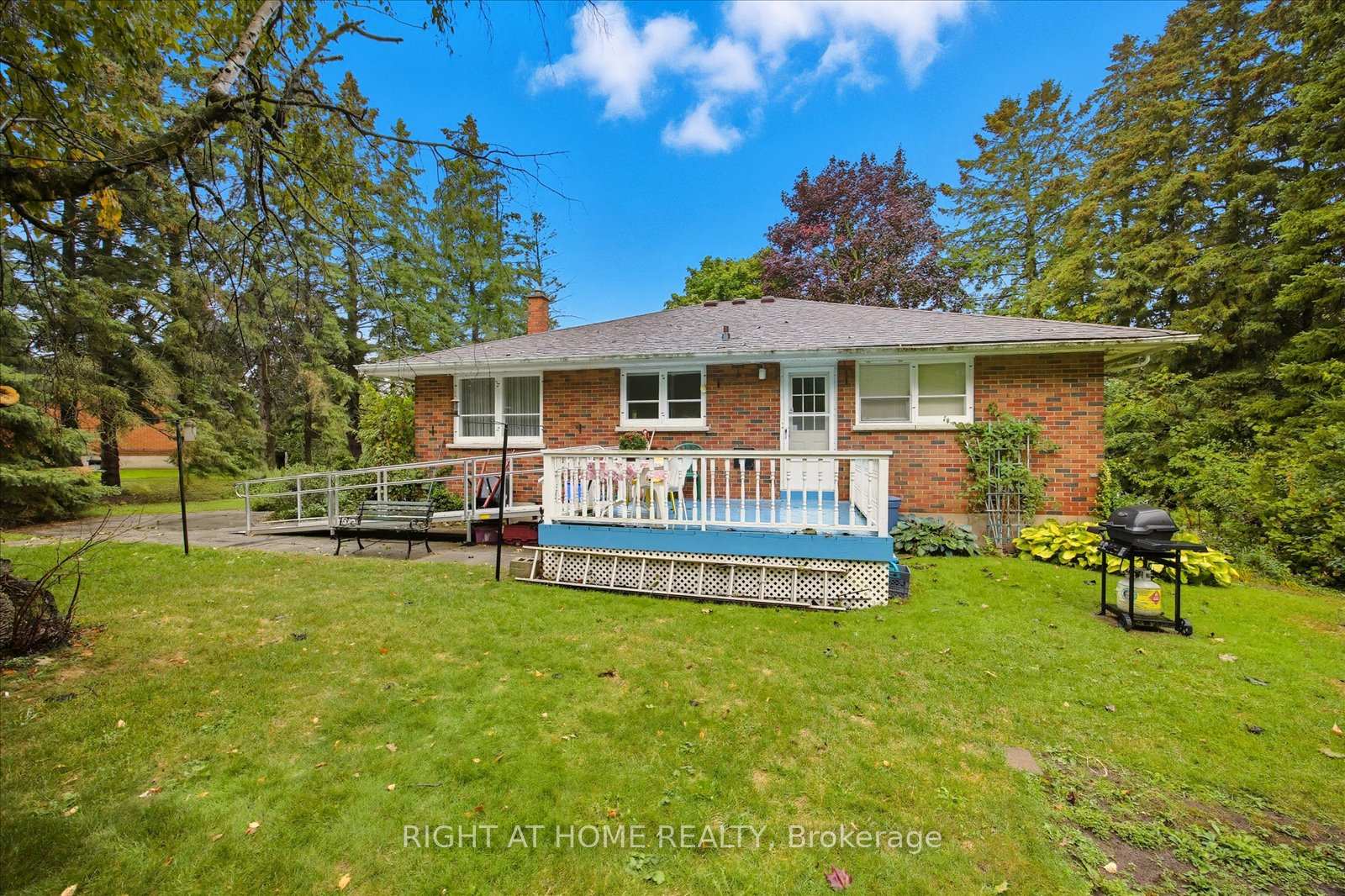 Photo 30 of 81 Meadow Crescent, Whitby, Blue Grass Meadows — HOMEH