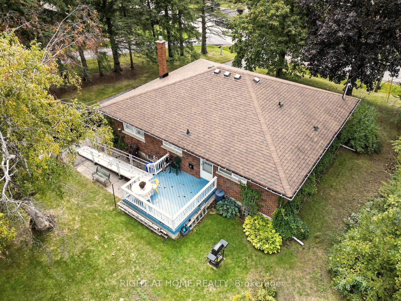 Photo 35 of 81 Meadow Crescent, Whitby, Blue Grass Meadows — HOMEH