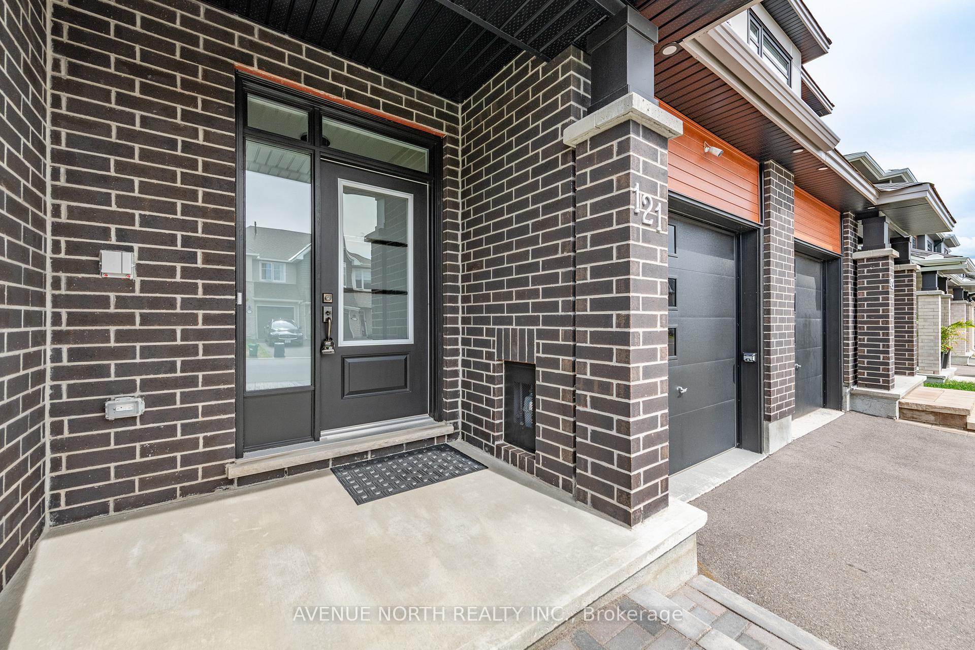 Photo 2 of 121 Angelonia Crescent, Ottawa, Blossom Park/Kemp Park/Findlay Creek — HOMEH