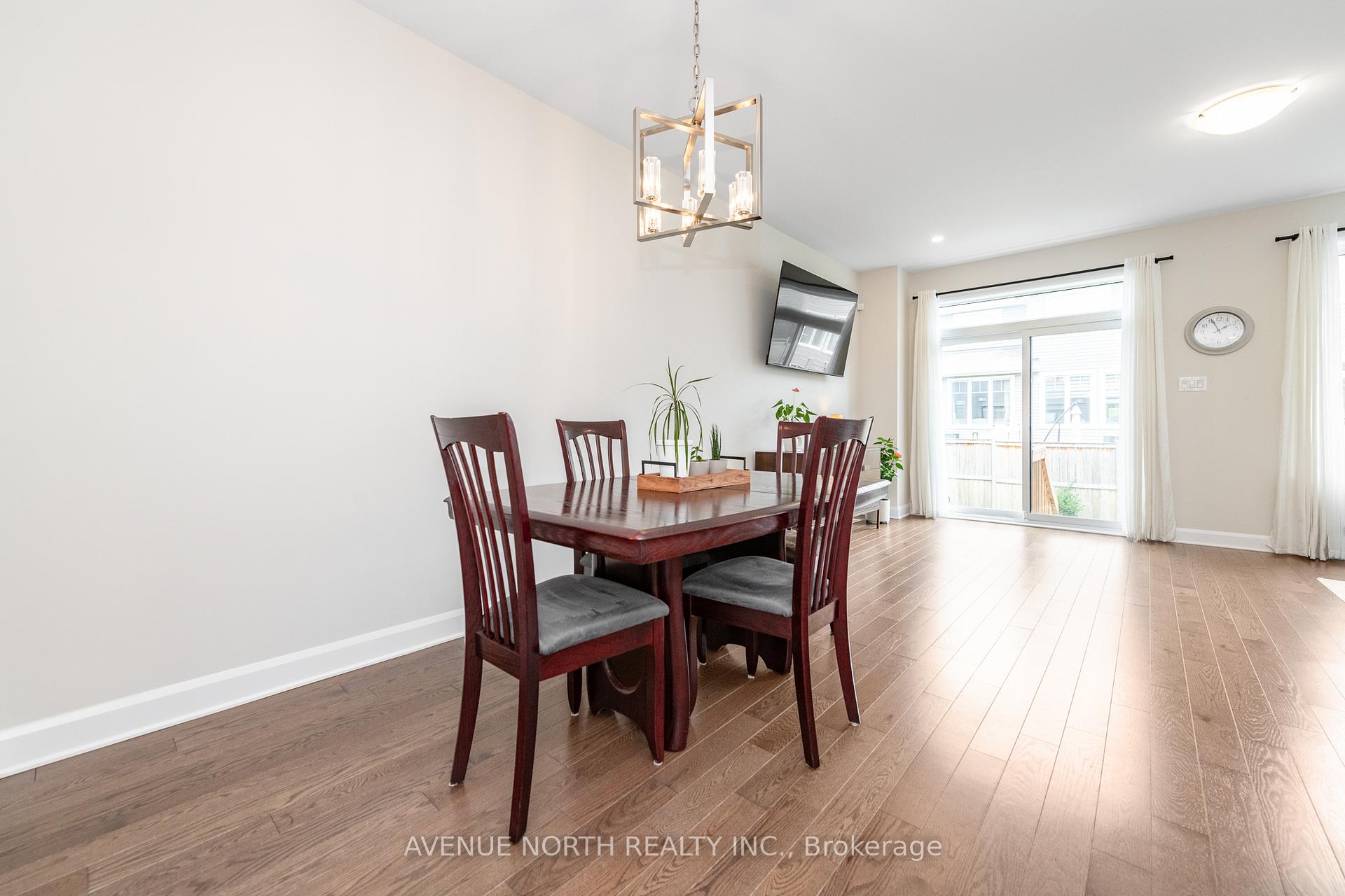 Photo 7 of 121 Angelonia Crescent, Ottawa, Blossom Park/Kemp Park/Findlay Creek — HOMEH