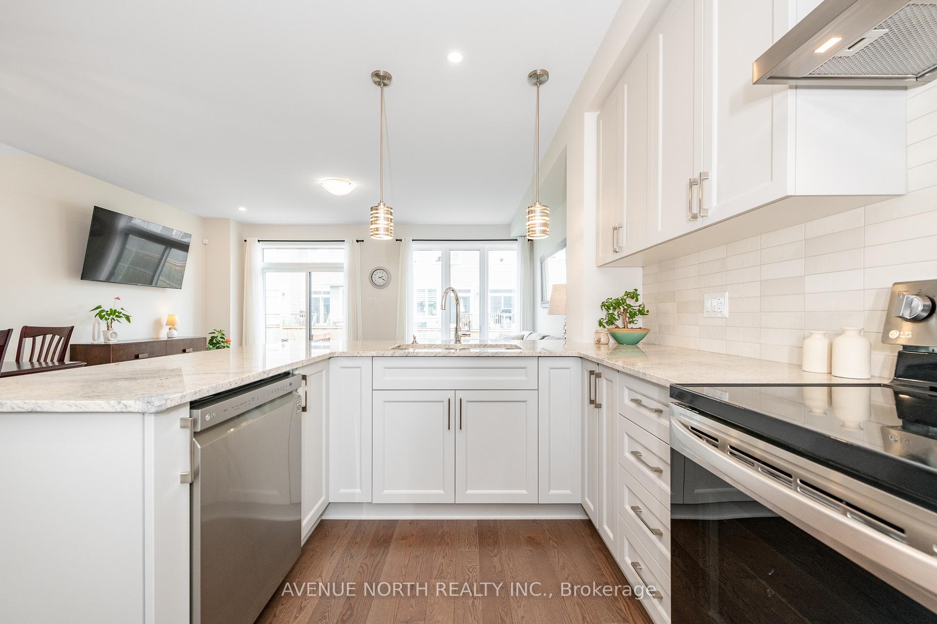 Photo 11 of 121 Angelonia Crescent, Ottawa, Blossom Park/Kemp Park/Findlay Creek — HOMEH