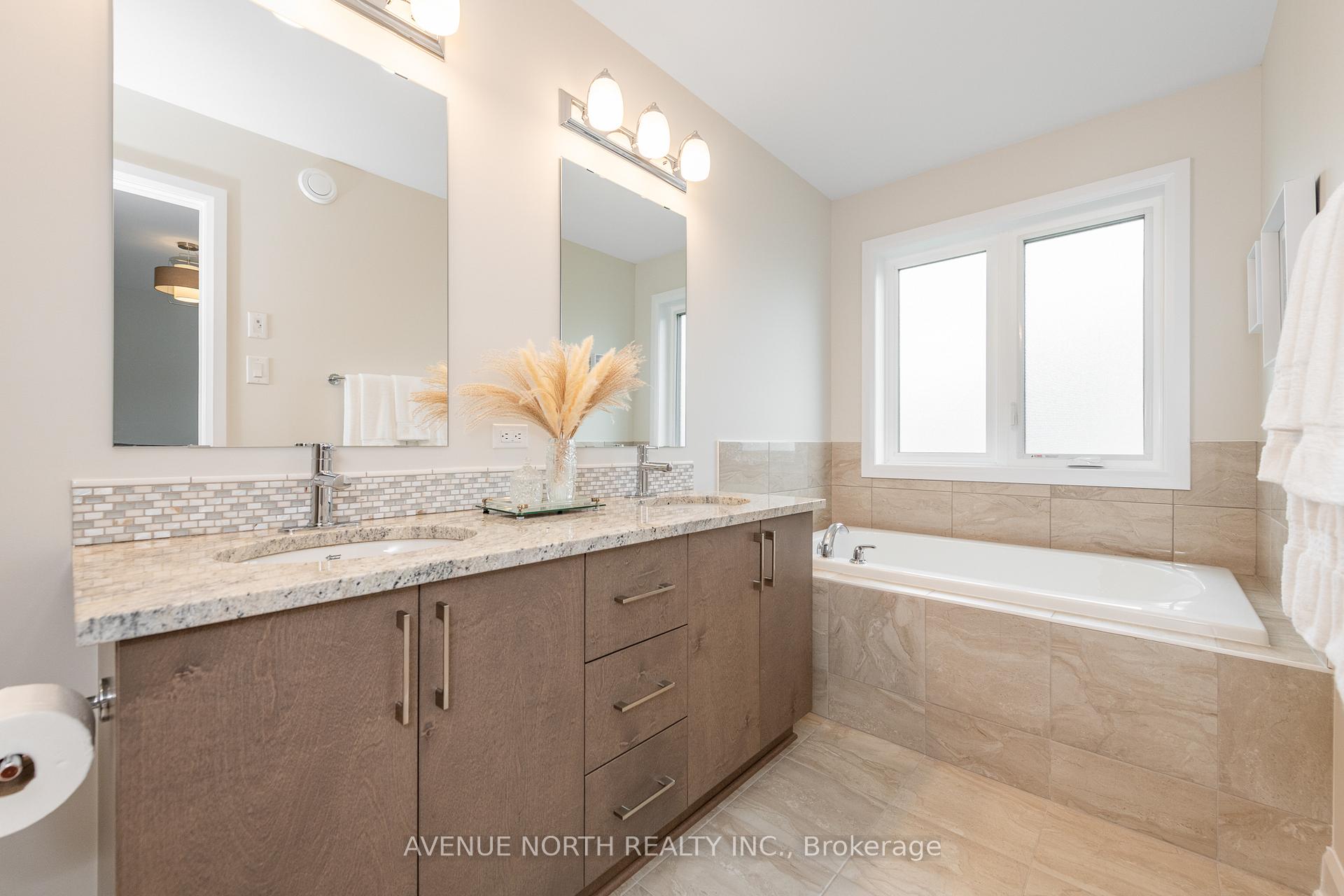 Photo 13 of 121 Angelonia Crescent, Ottawa, Blossom Park/Kemp Park/Findlay Creek — HOMEH