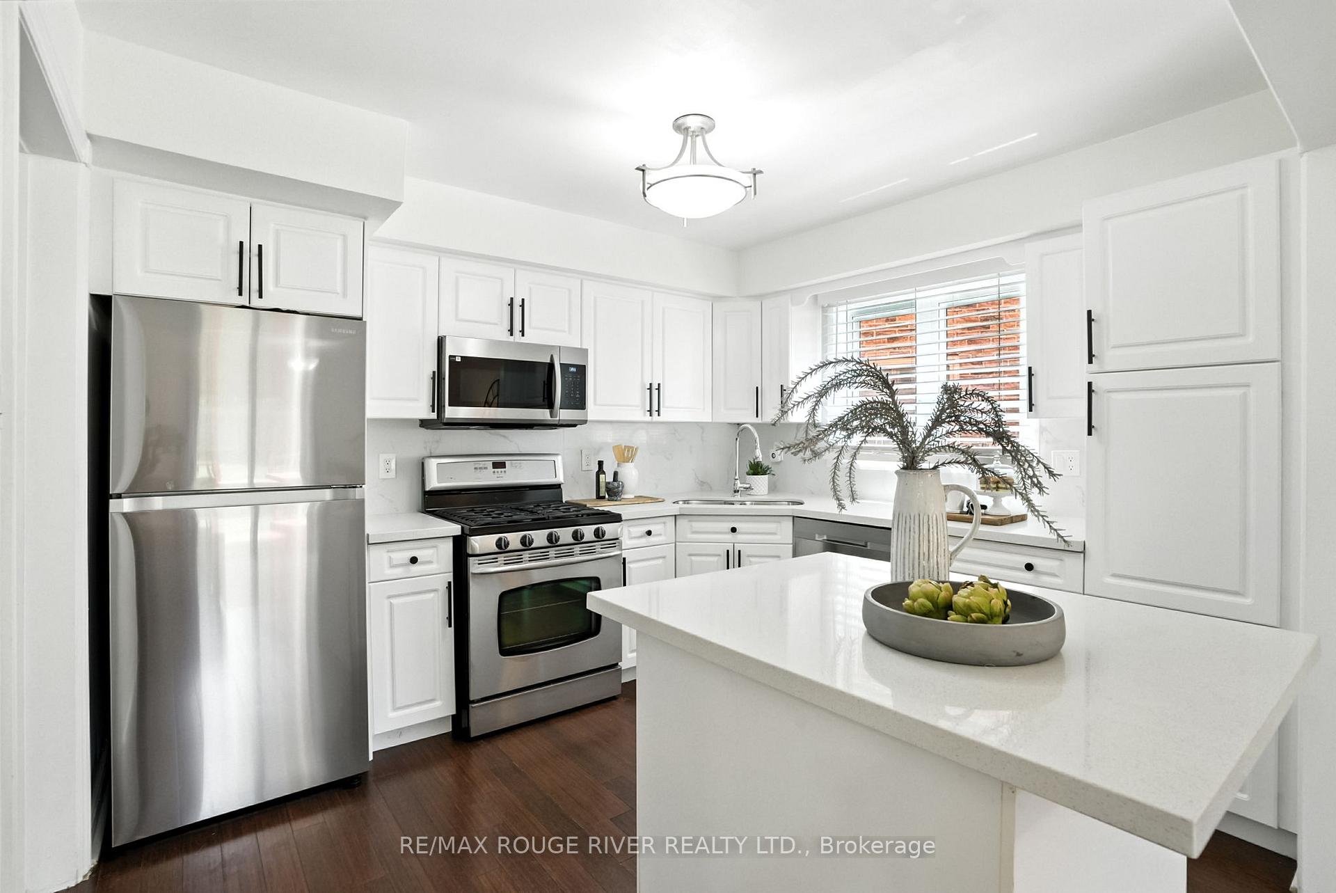 Photo 19 of 26 Longfellow Court, Whitby, Pringle Creek — HOMEH