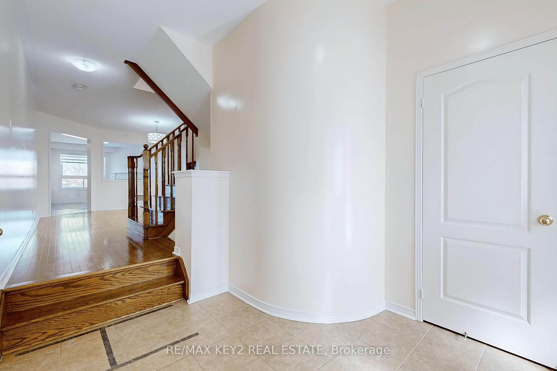Photo 4 of 47 Decourcy-Ireland Circle, Ajax, Northeast Ajax — HOMEH