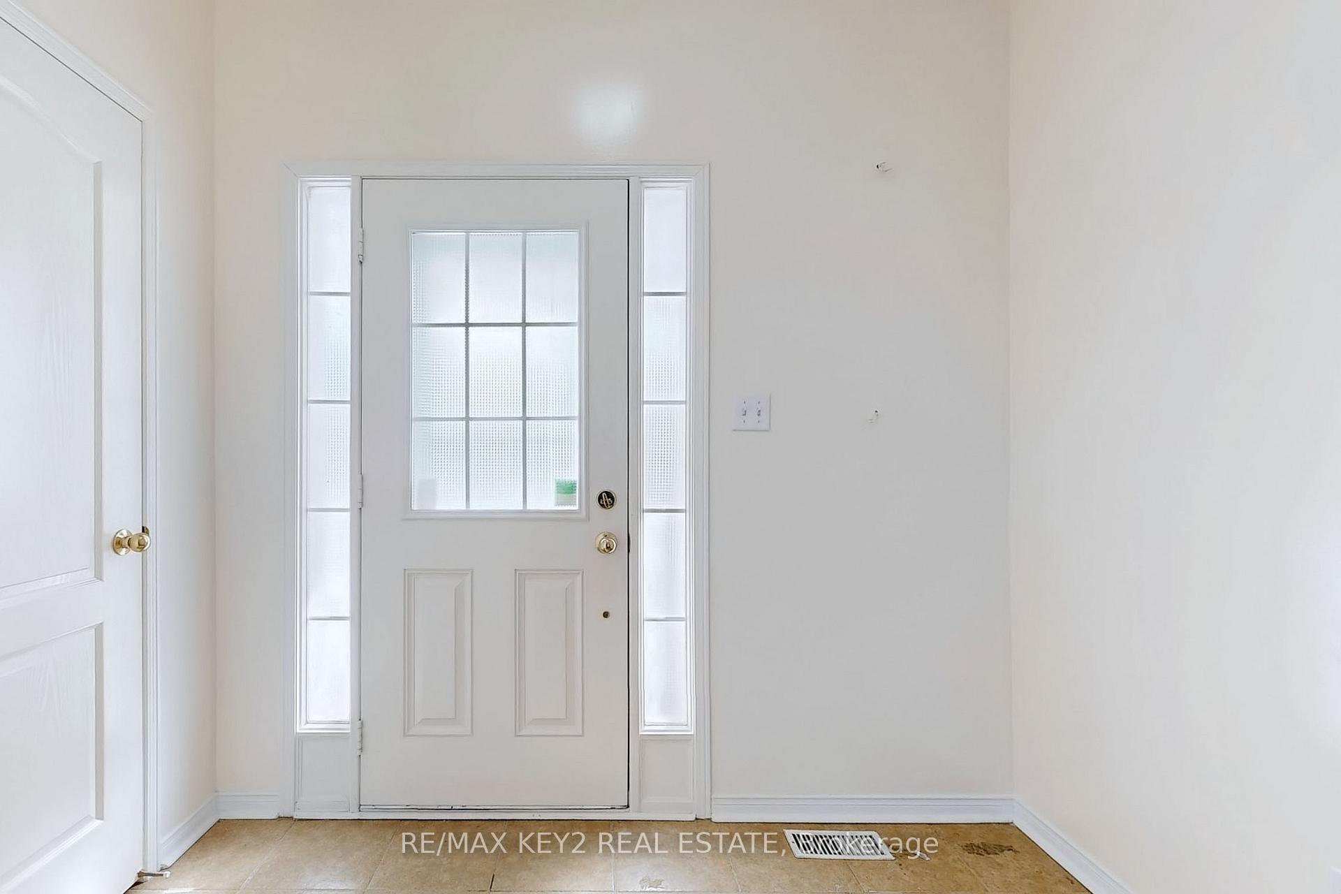 Photo 6 of 47 Decourcy-Ireland Circle, Ajax, Northeast Ajax — HOMEH