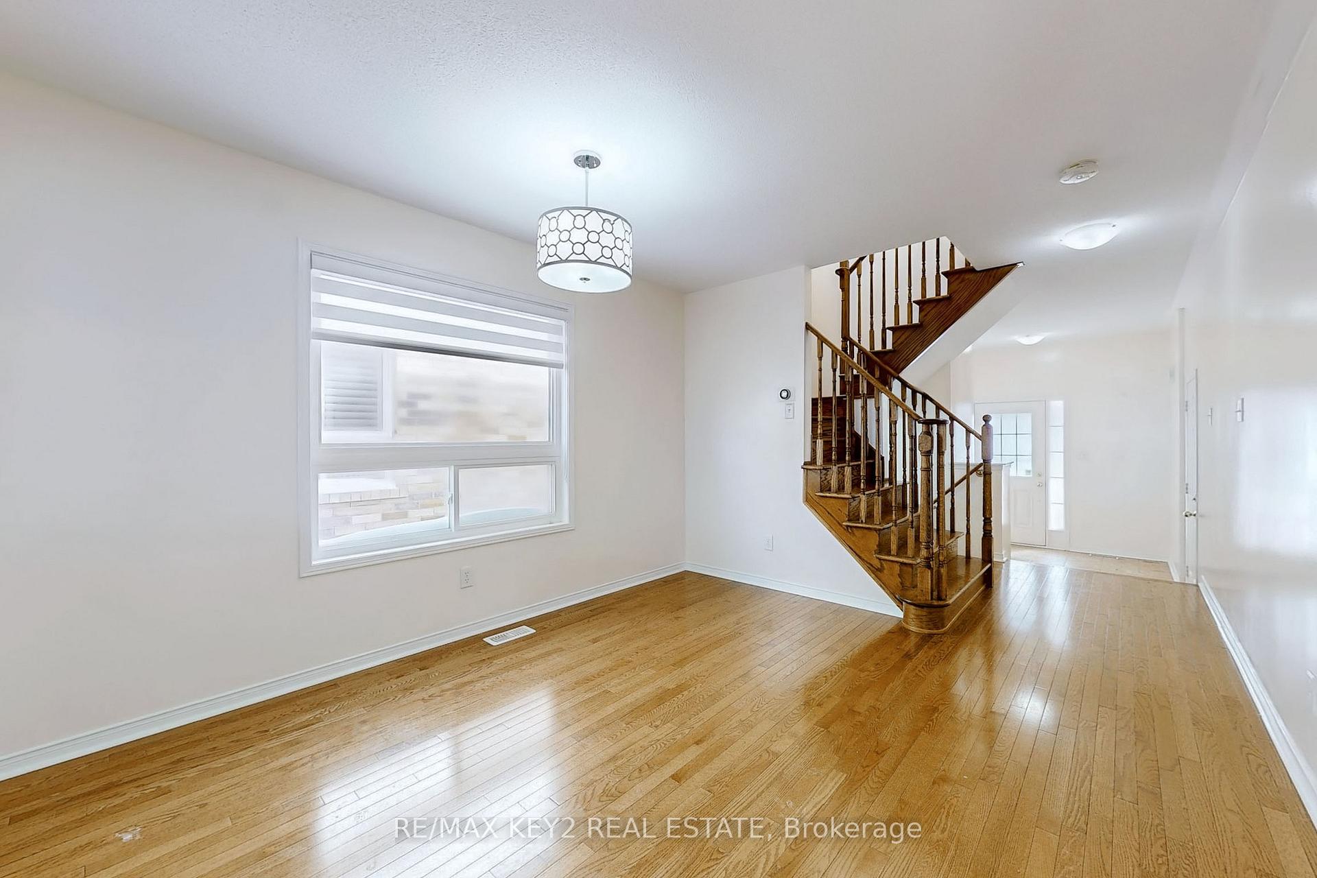 Photo 3 of 47 Decourcy-Ireland Circle, Ajax, Northeast Ajax — HOMEH