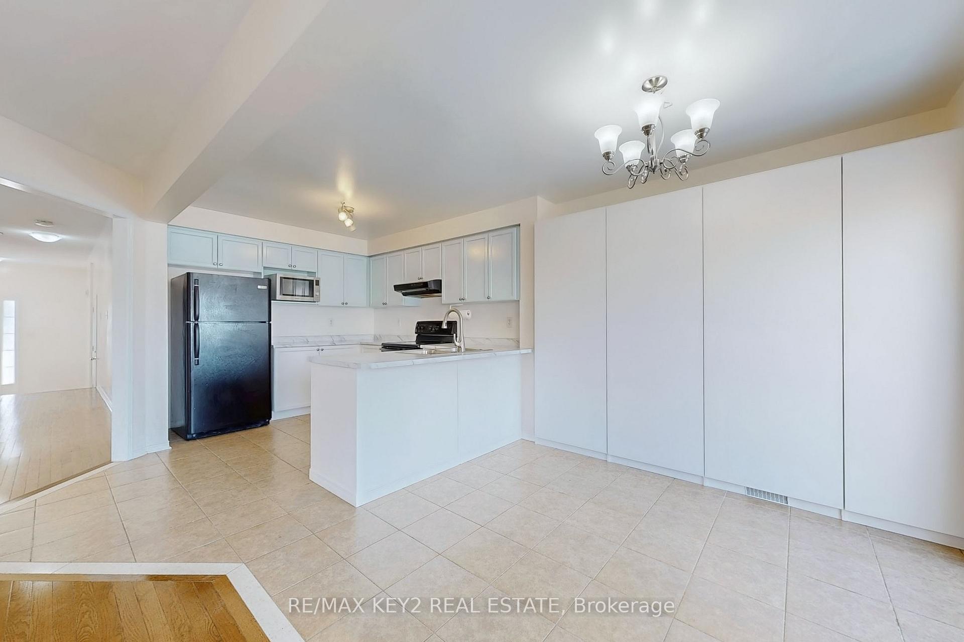 Photo 12 of 47 Decourcy-Ireland Circle, Ajax, Northeast Ajax — HOMEH