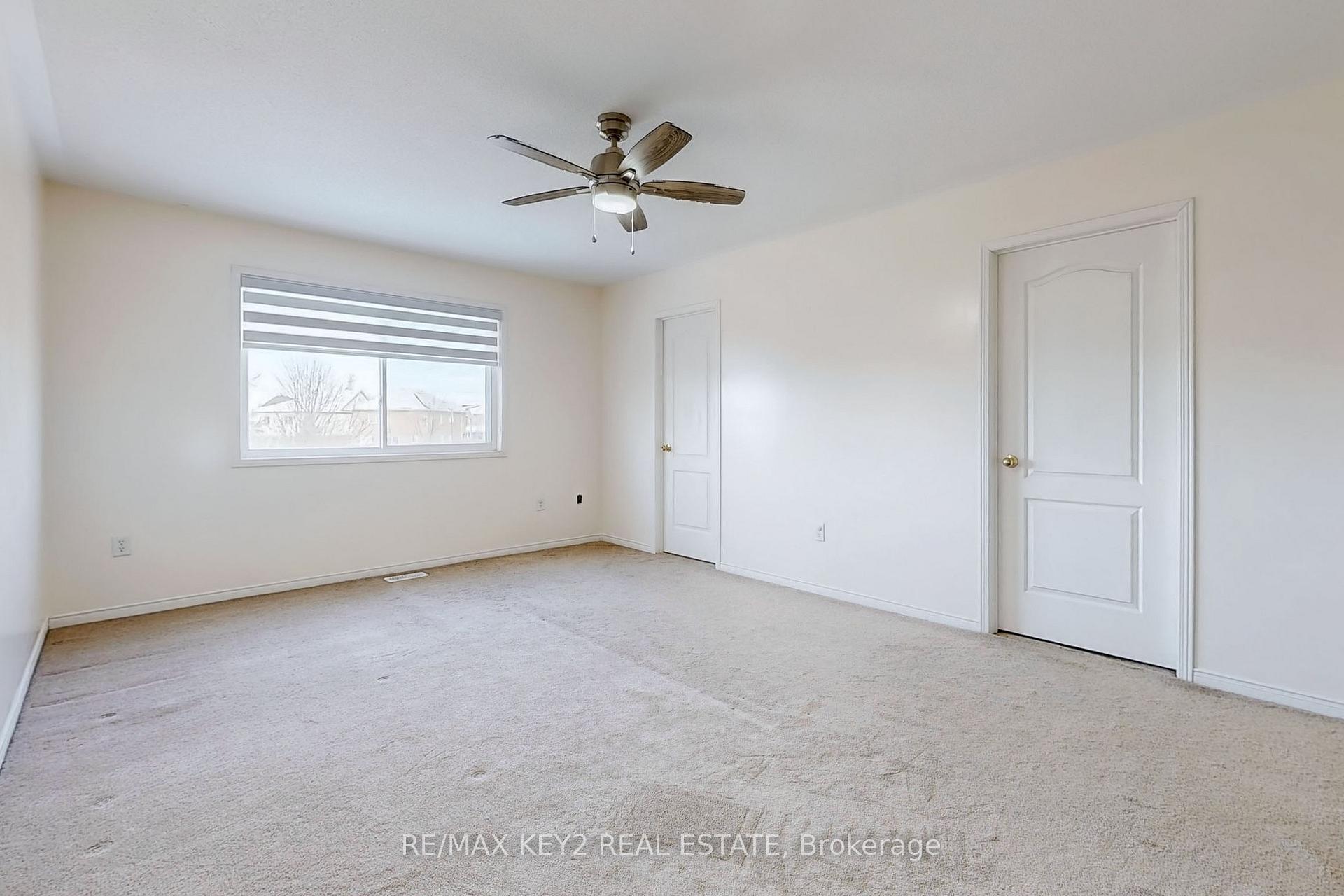 Photo 24 of 47 Decourcy-Ireland Circle, Ajax, Northeast Ajax — HOMEH