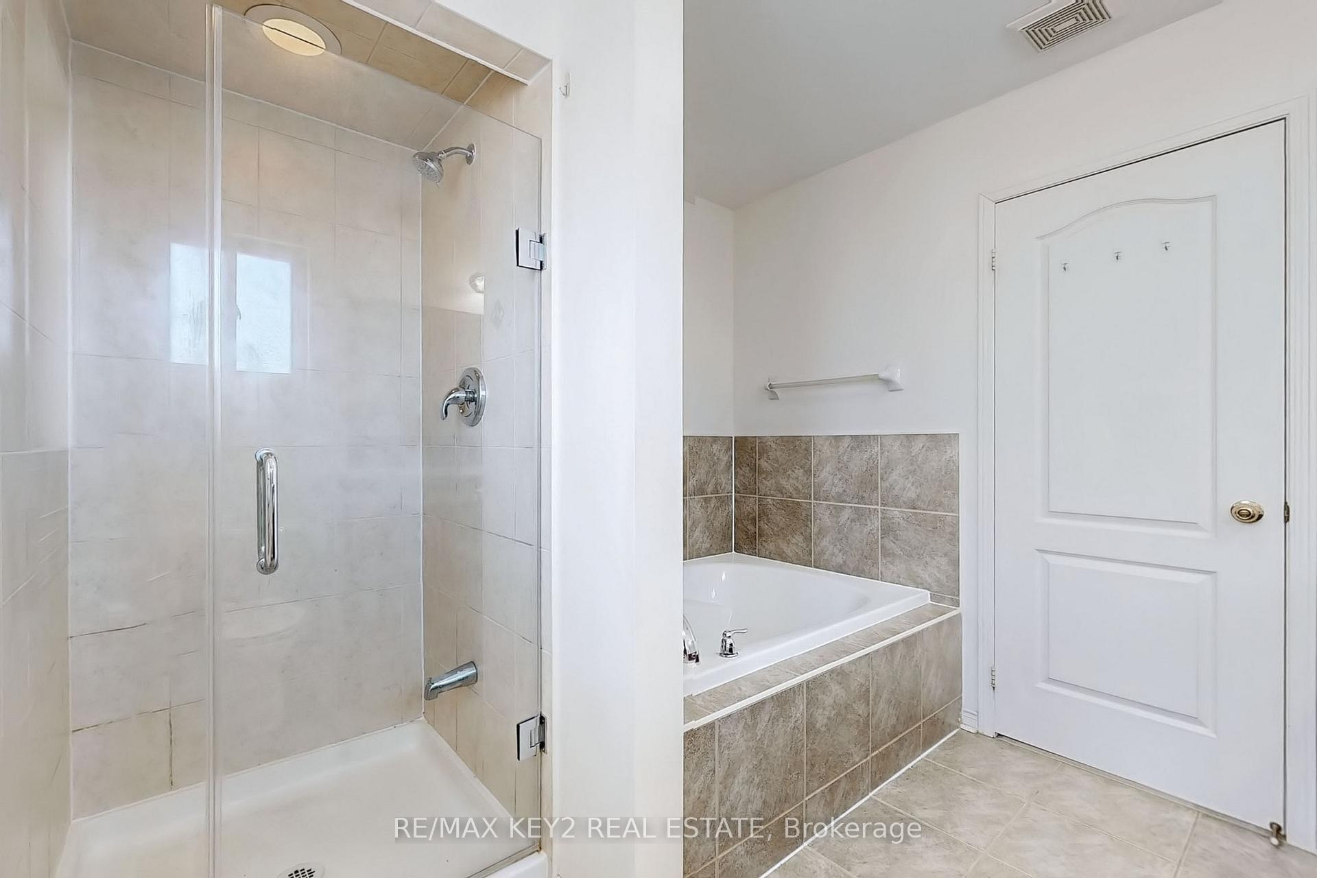 Photo 31 of 47 Decourcy-Ireland Circle, Ajax, Northeast Ajax — HOMEH