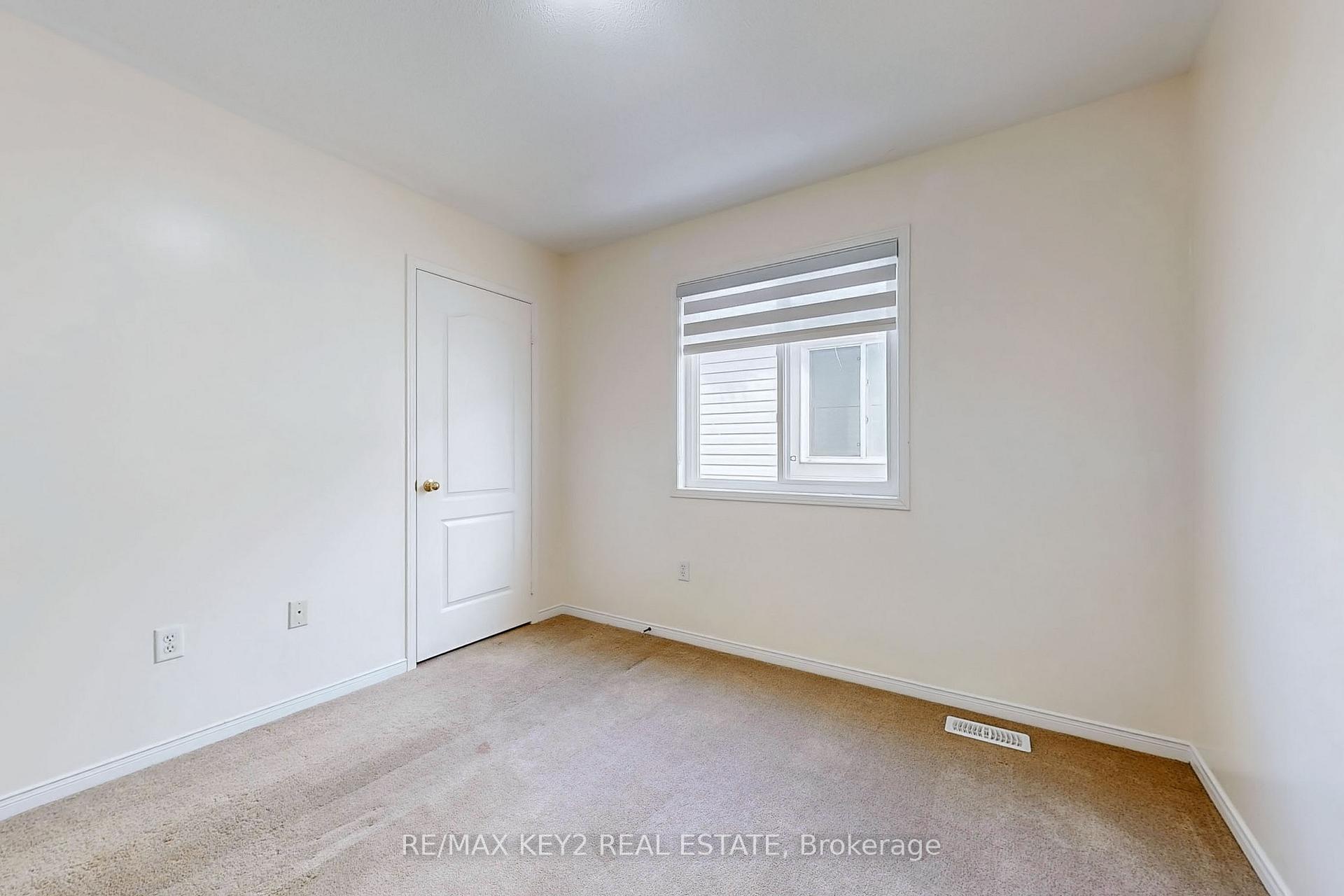 Photo 32 of 47 Decourcy-Ireland Circle, Ajax, Northeast Ajax — HOMEH