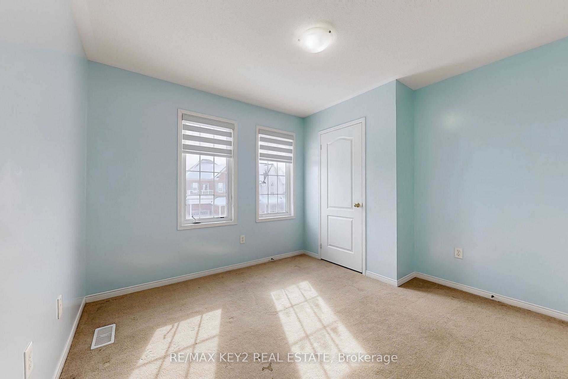 Photo 36 of 47 Decourcy-Ireland Circle, Ajax, Northeast Ajax — HOMEH