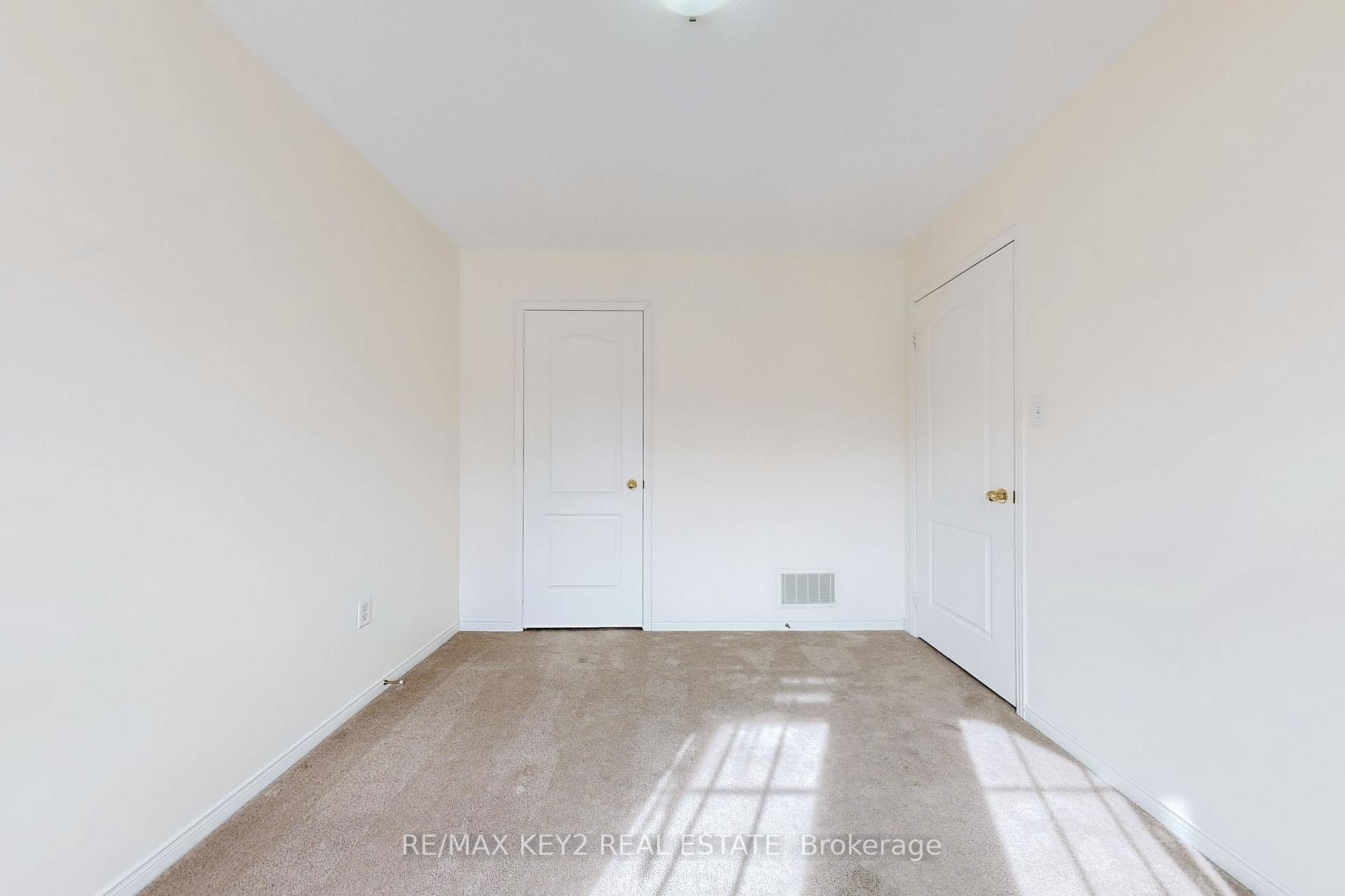 Photo 38 of 47 Decourcy-Ireland Circle, Ajax, Northeast Ajax — HOMEH