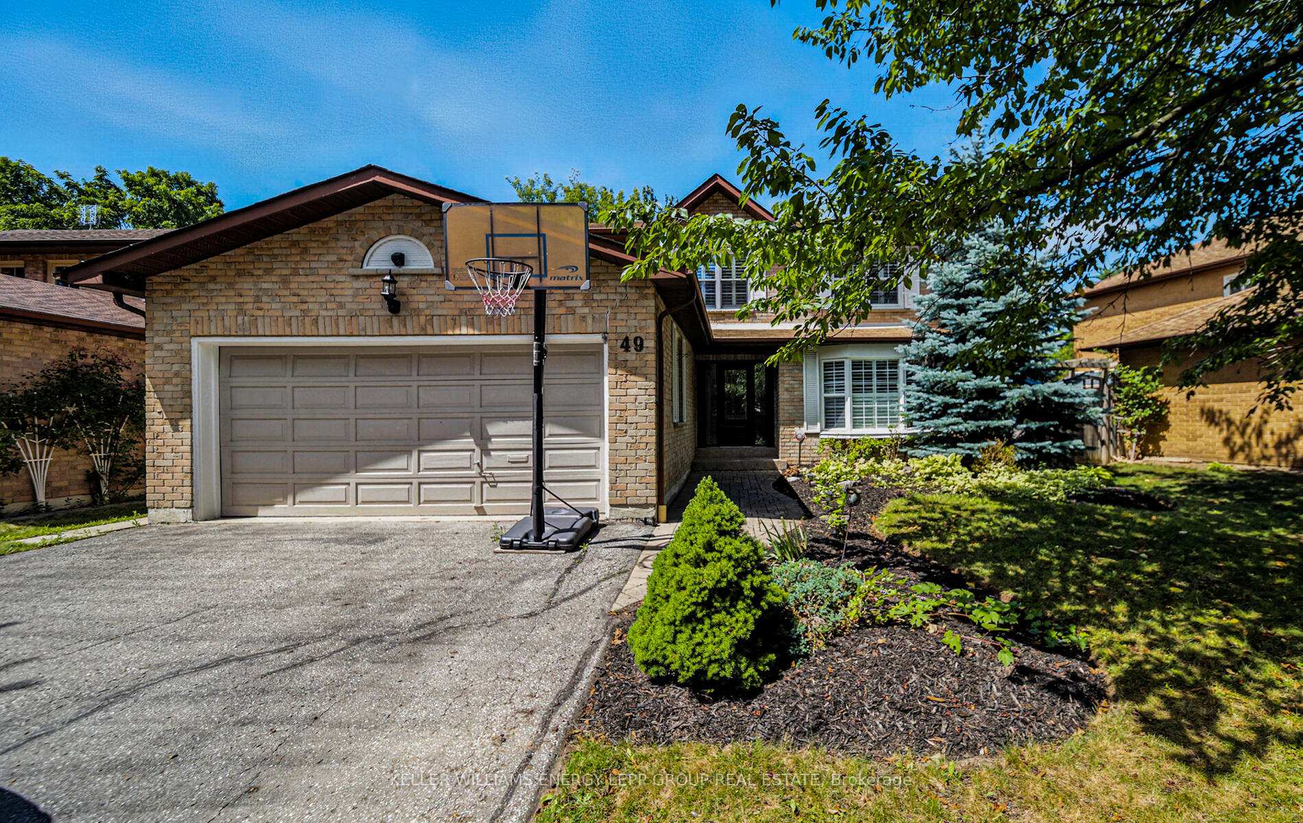 Photo 2 of 49 Worfolk Place, Whitby, Pringle Creek — HOMEH