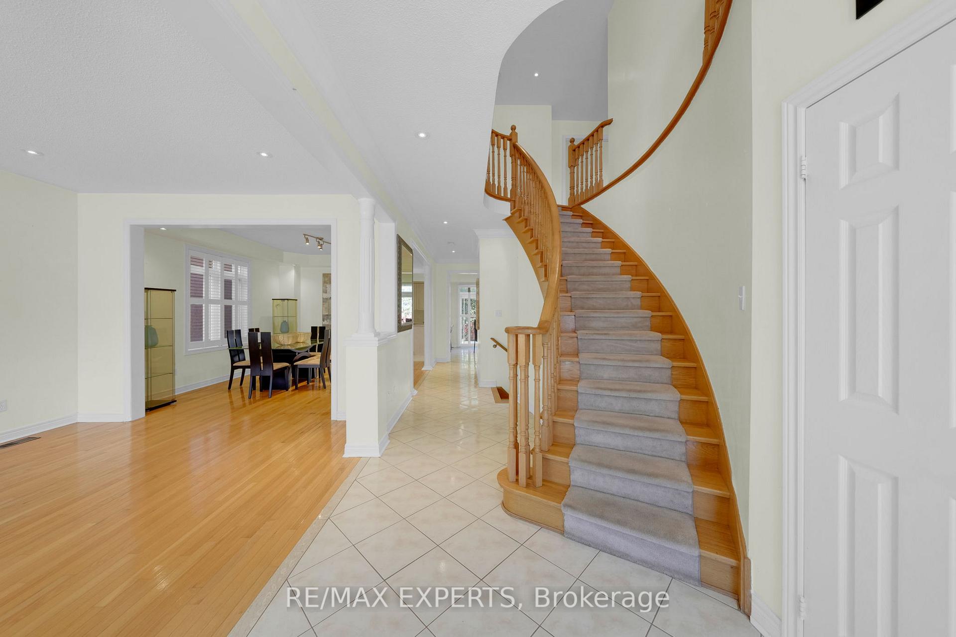 Photo 8 of 119 Vellore Avenue, Vaughan, Vellore Village — HOMEH