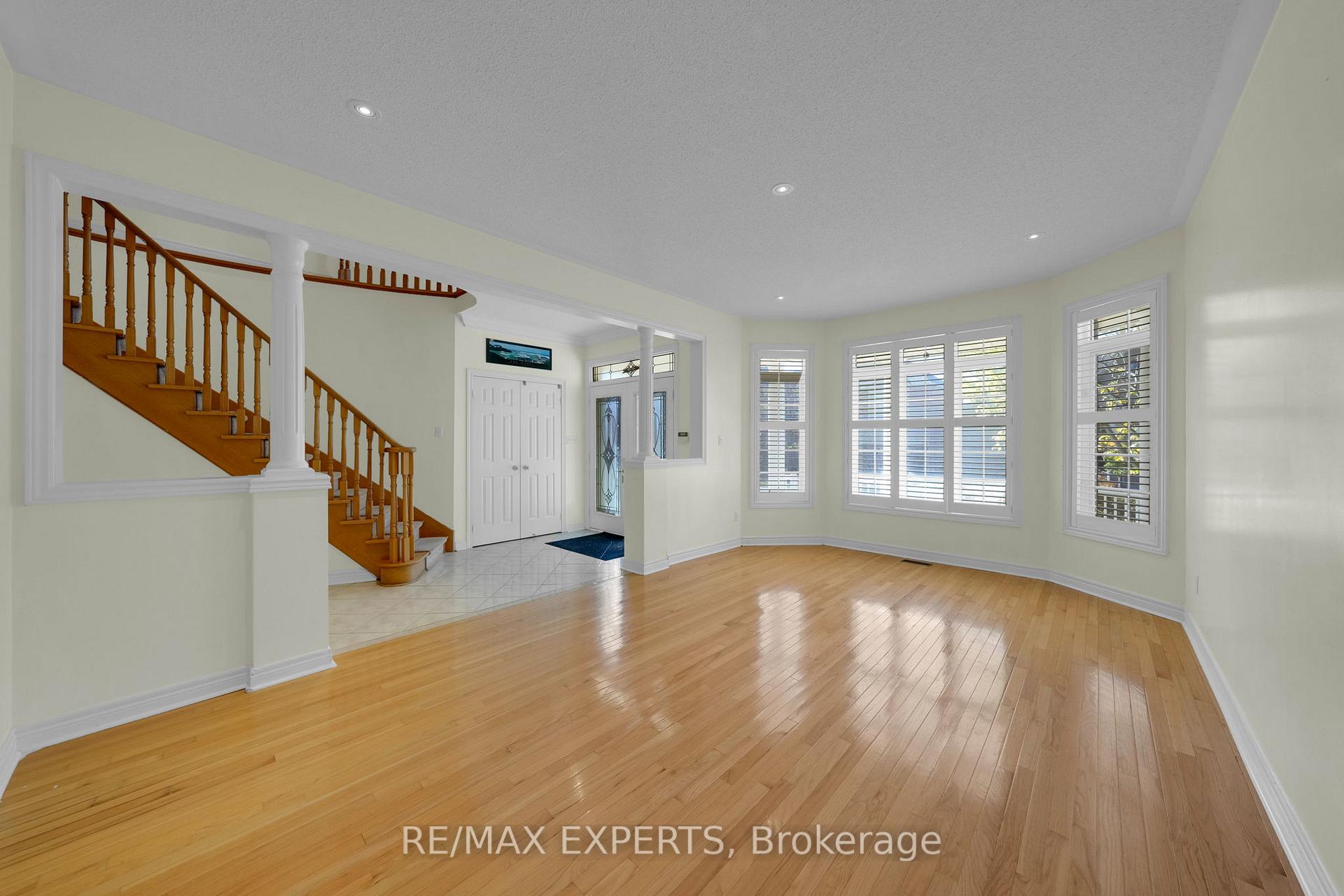 Photo 16 of 119 Vellore Avenue, Vaughan, Vellore Village — HOMEH