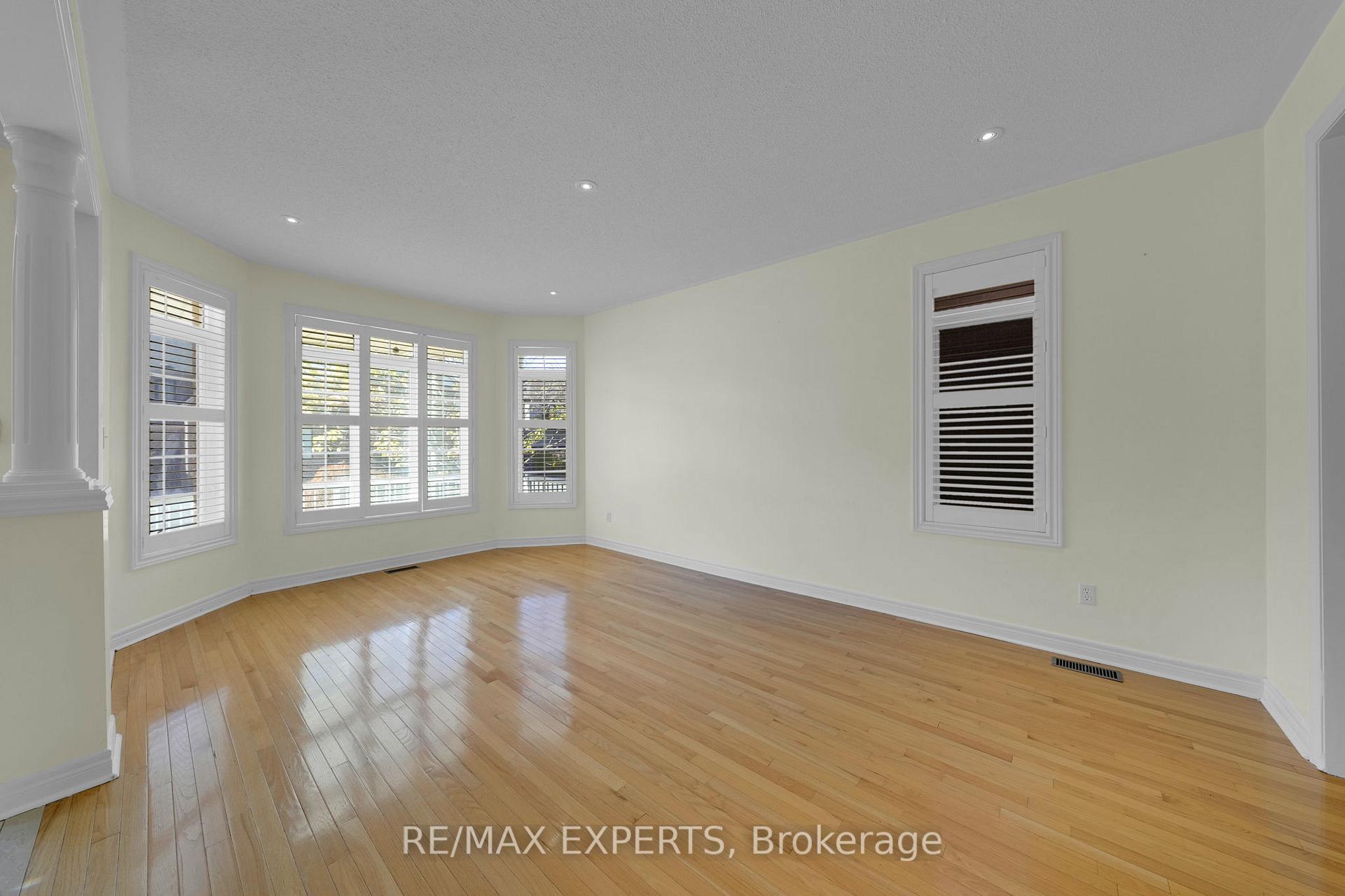 Photo 17 of 119 Vellore Avenue, Vaughan, Vellore Village — HOMEH