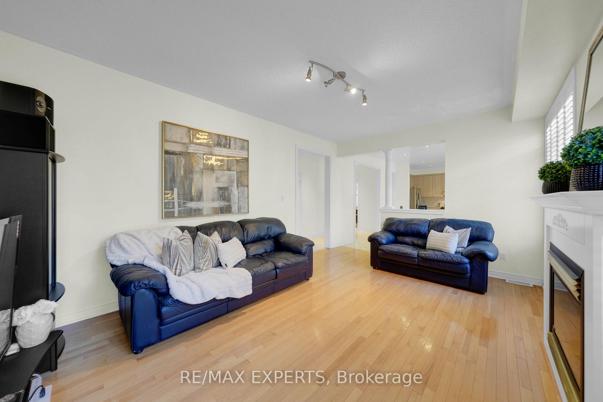 Photo 22 of 119 Vellore Avenue, Vaughan, Vellore Village — HOMEH