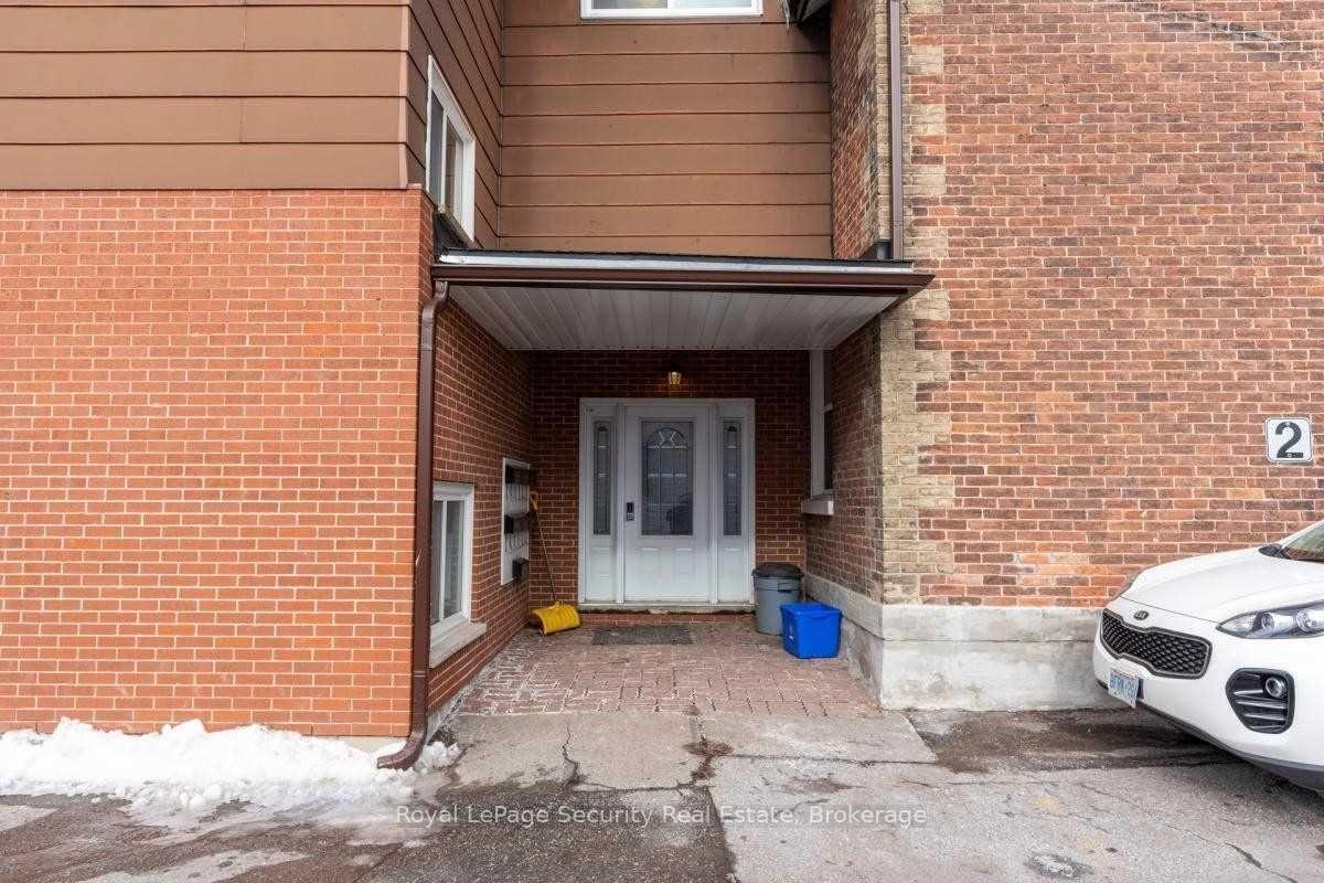 Photo 4 of Unit 7, 617 Green Street, Whitby, Downtown Whitby — HOMEH