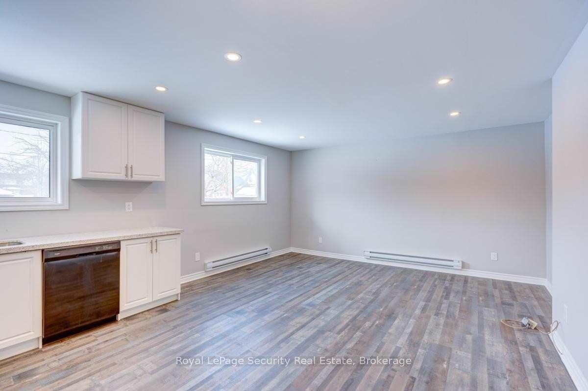 Photo 9 of Unit 7, 617 Green Street, Whitby, Downtown Whitby — HOMEH