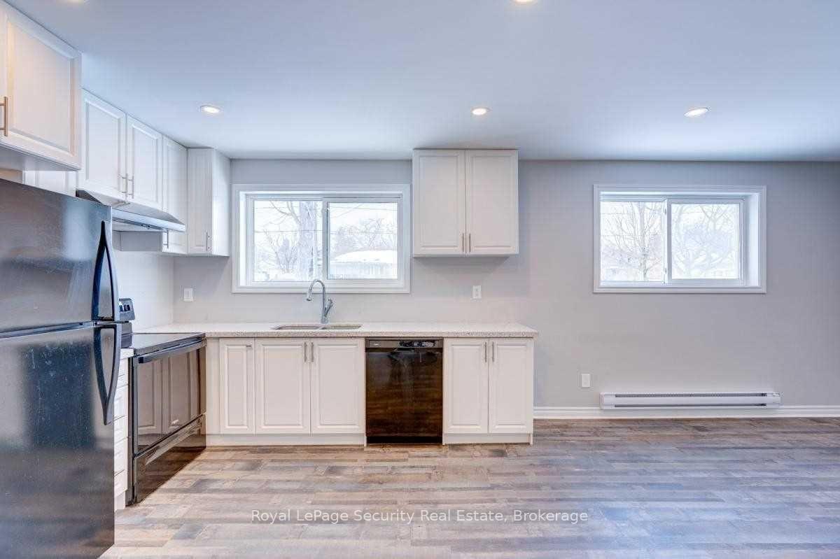 Photo 11 of Unit 7, 617 Green Street, Whitby, Downtown Whitby — HOMEH