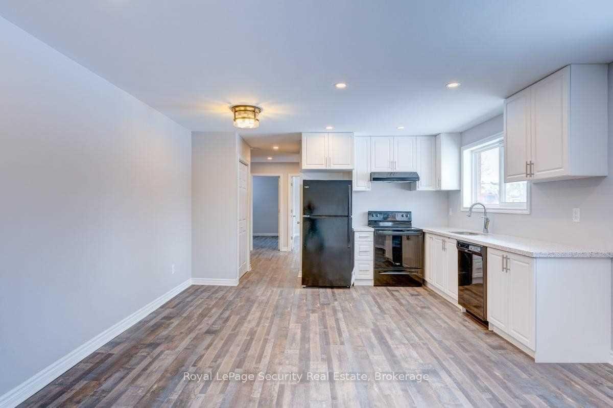 Photo 12 of Unit 7, 617 Green Street, Whitby, Downtown Whitby — HOMEH
