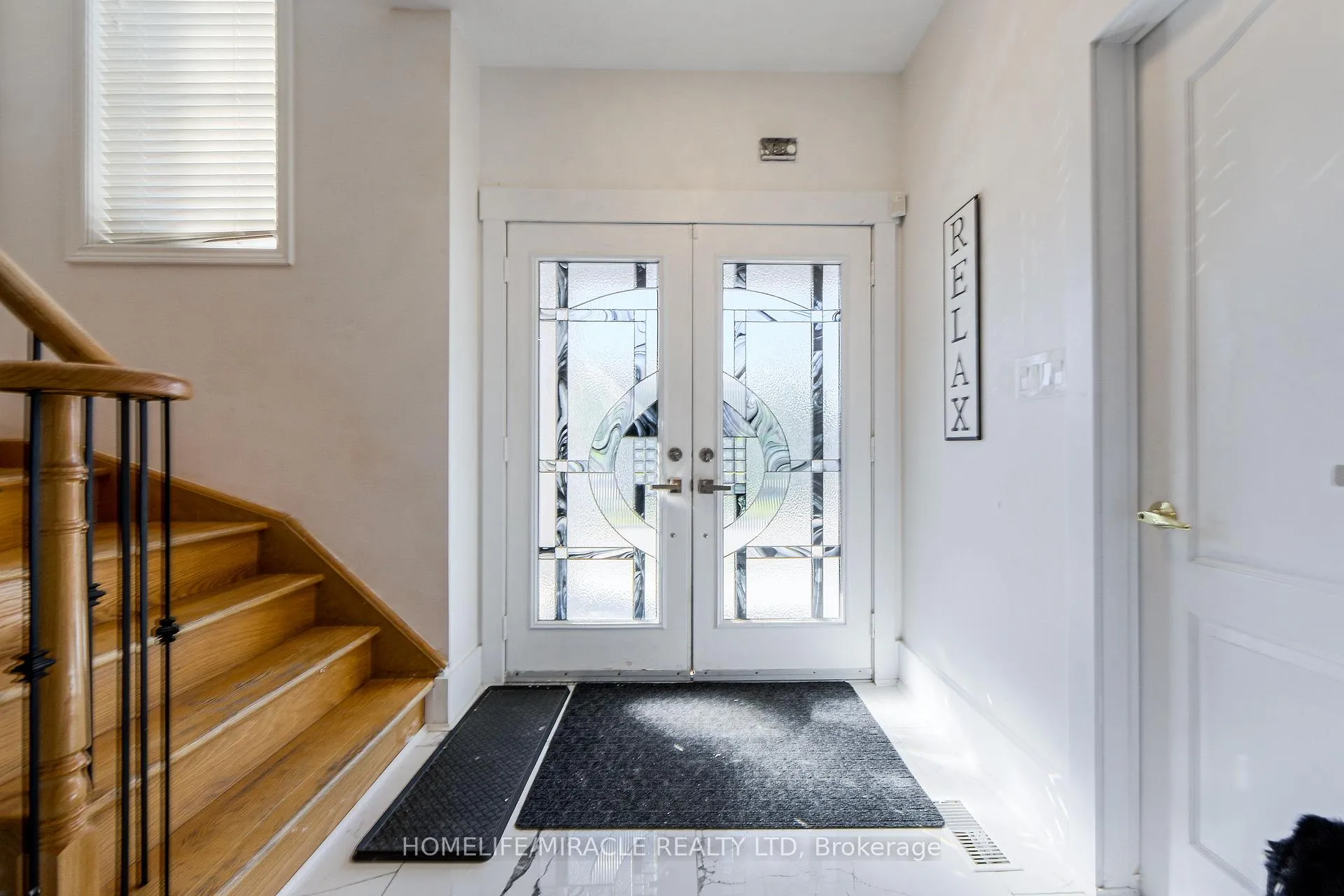 Photo 5 of 34 Bottero Drive, Vaughan, Rural Vaughan — HOMEH