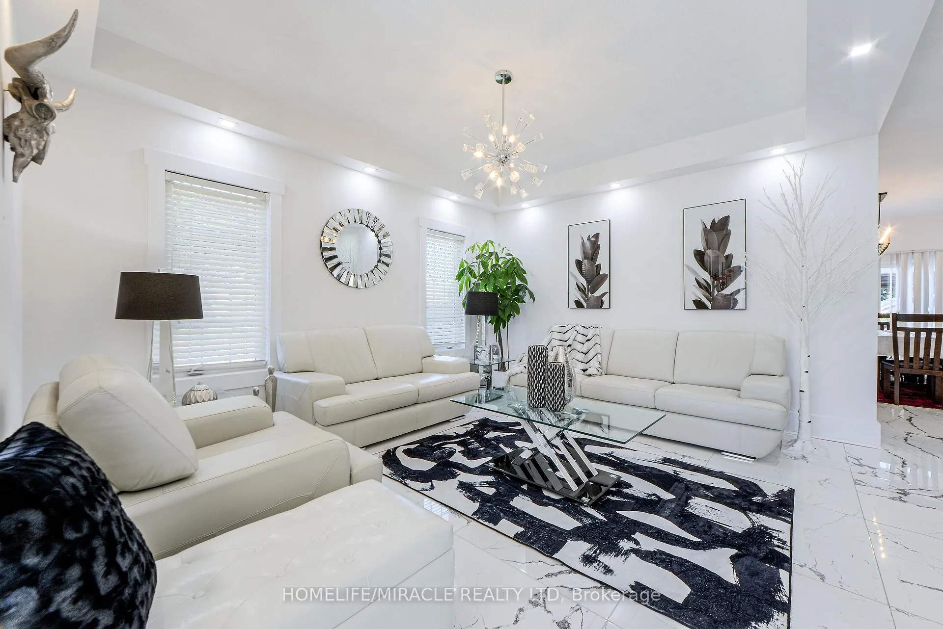 Photo 6 of 34 Bottero Drive, Vaughan, Rural Vaughan — HOMEH