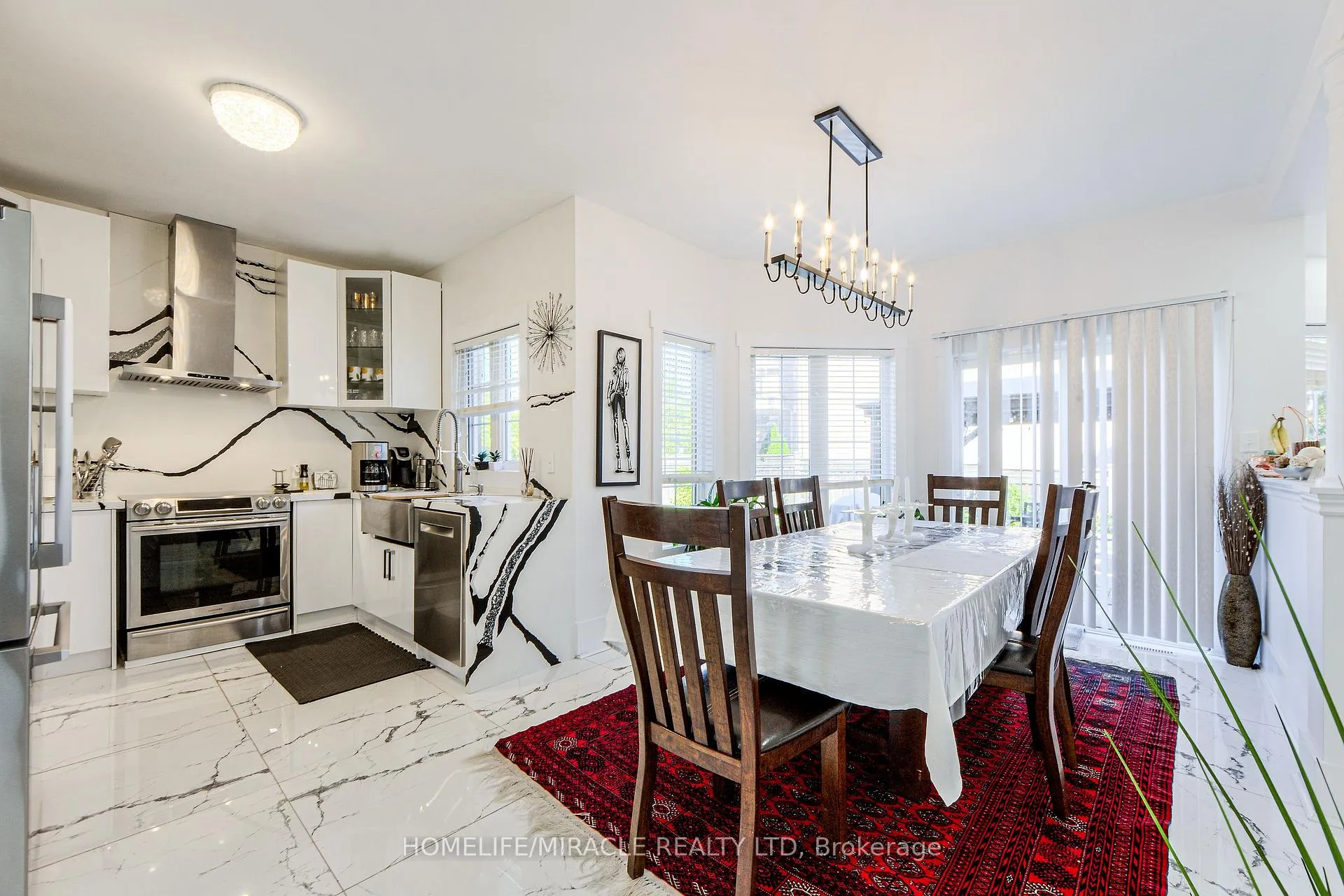 Photo 13 of 34 Bottero Drive, Vaughan, Rural Vaughan — HOMEH