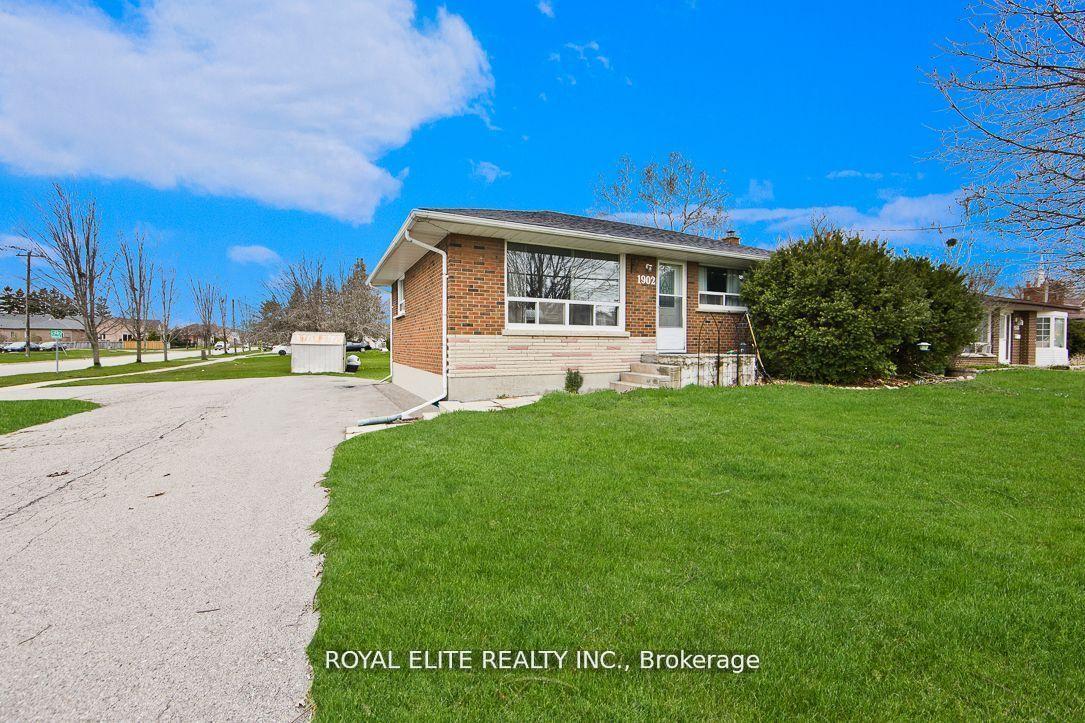 Photo 1 of 1902 Rossland Road E, Whitby, Rolling Acres — HOMEH